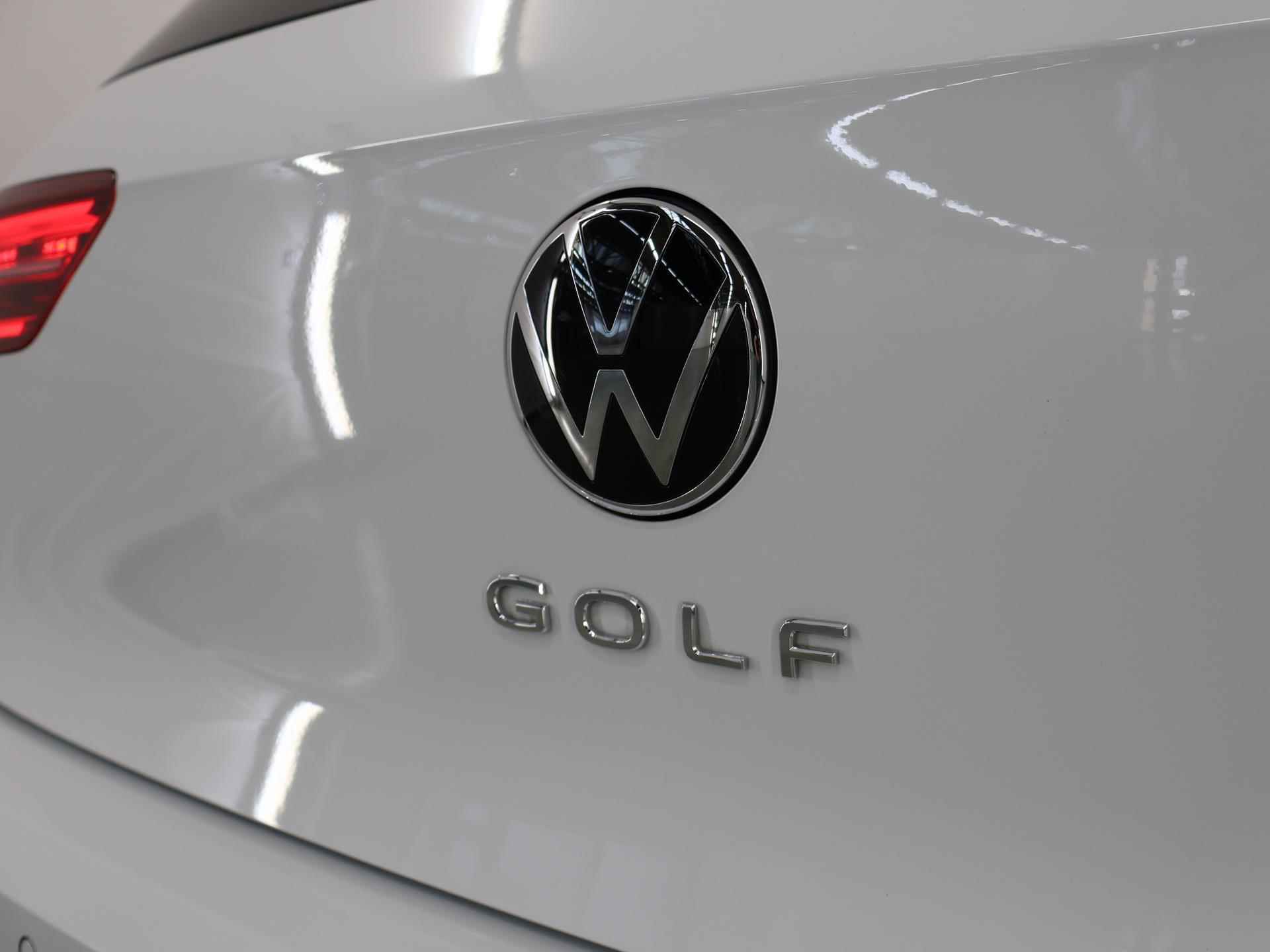 Volkswagen Golf 1.5 eTSI R-Line Business | Panoramadak | Navigatie | Climate Control | Parkeercamera | Stoelverwarming | DAB  | - 47/52