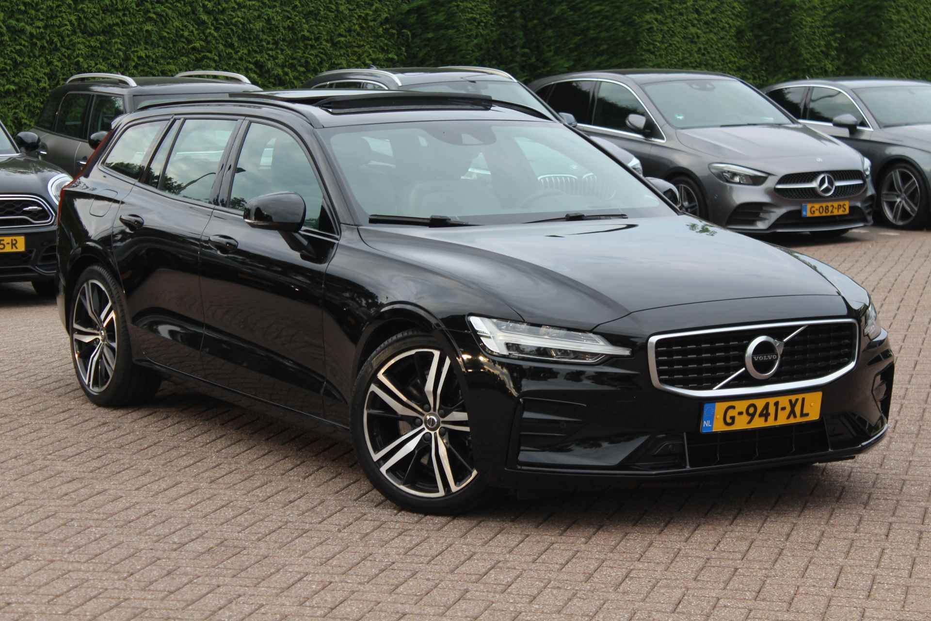 Volvo V60 2.0 T5 R-Design / Panoramadak / Camera / Head-up / 19'' / Standkachel / Harman Kardon / Leder / DAB / Stuurverwarming / Cruise Control - 30/30