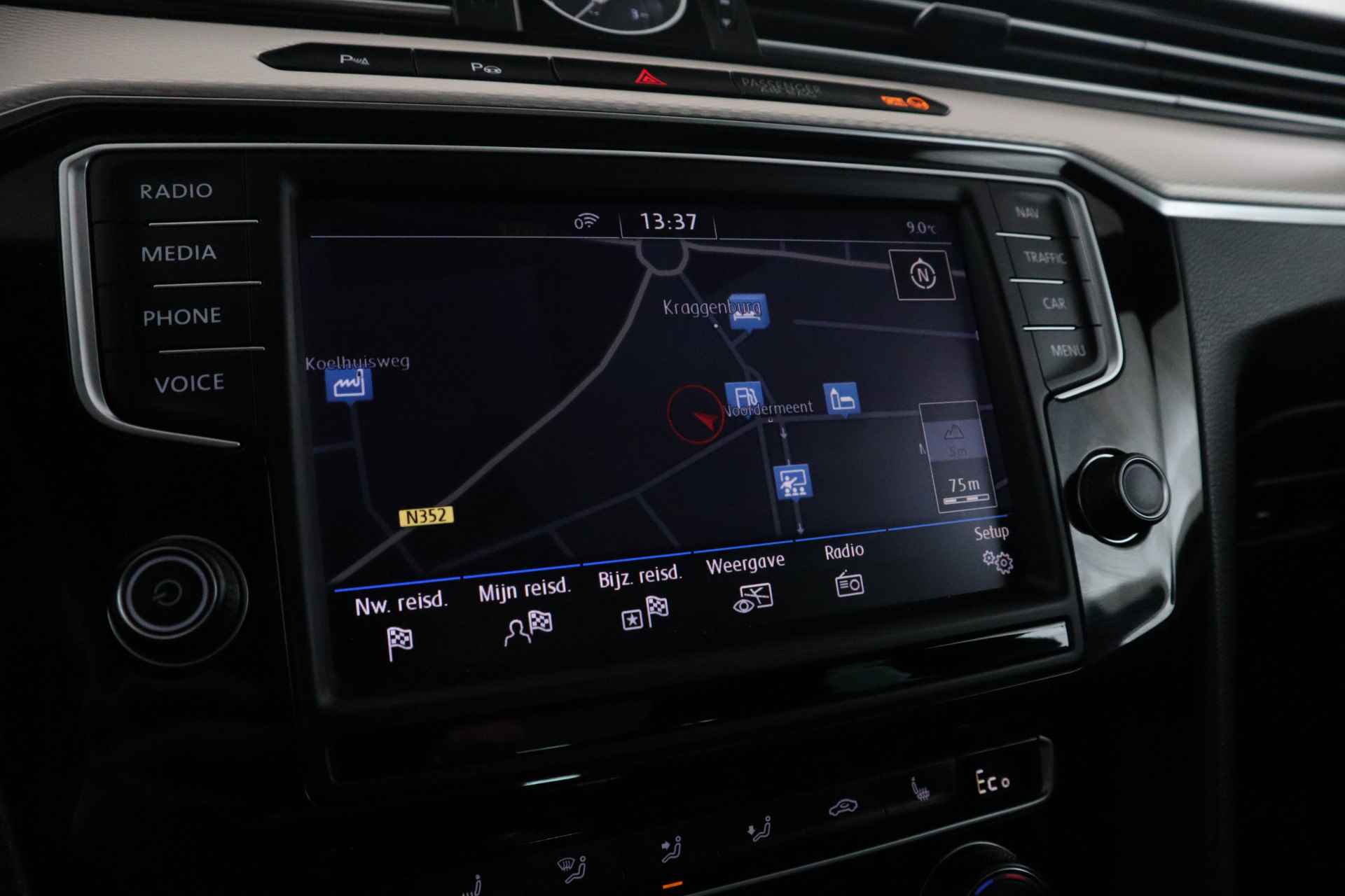 Volkswagen Passat Variant 1.4 TSI GTE Connected Plus Panorama, Digitale cockpit, Climate, Ergo comfort - 18/37