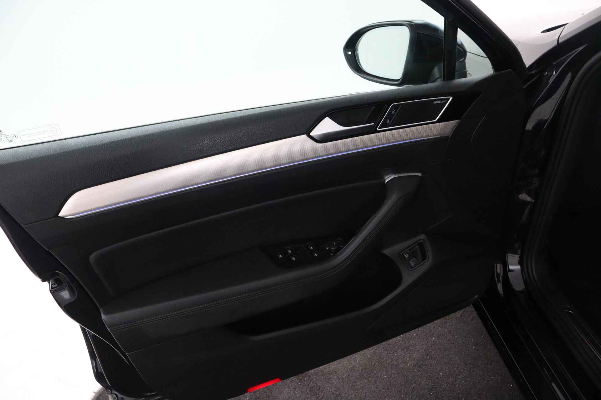 Volkswagen Passat Variant 1.4 TSI GTE Connected Plus Panorama, Digitale cockpit, Climate, Ergo comfort - 22/37