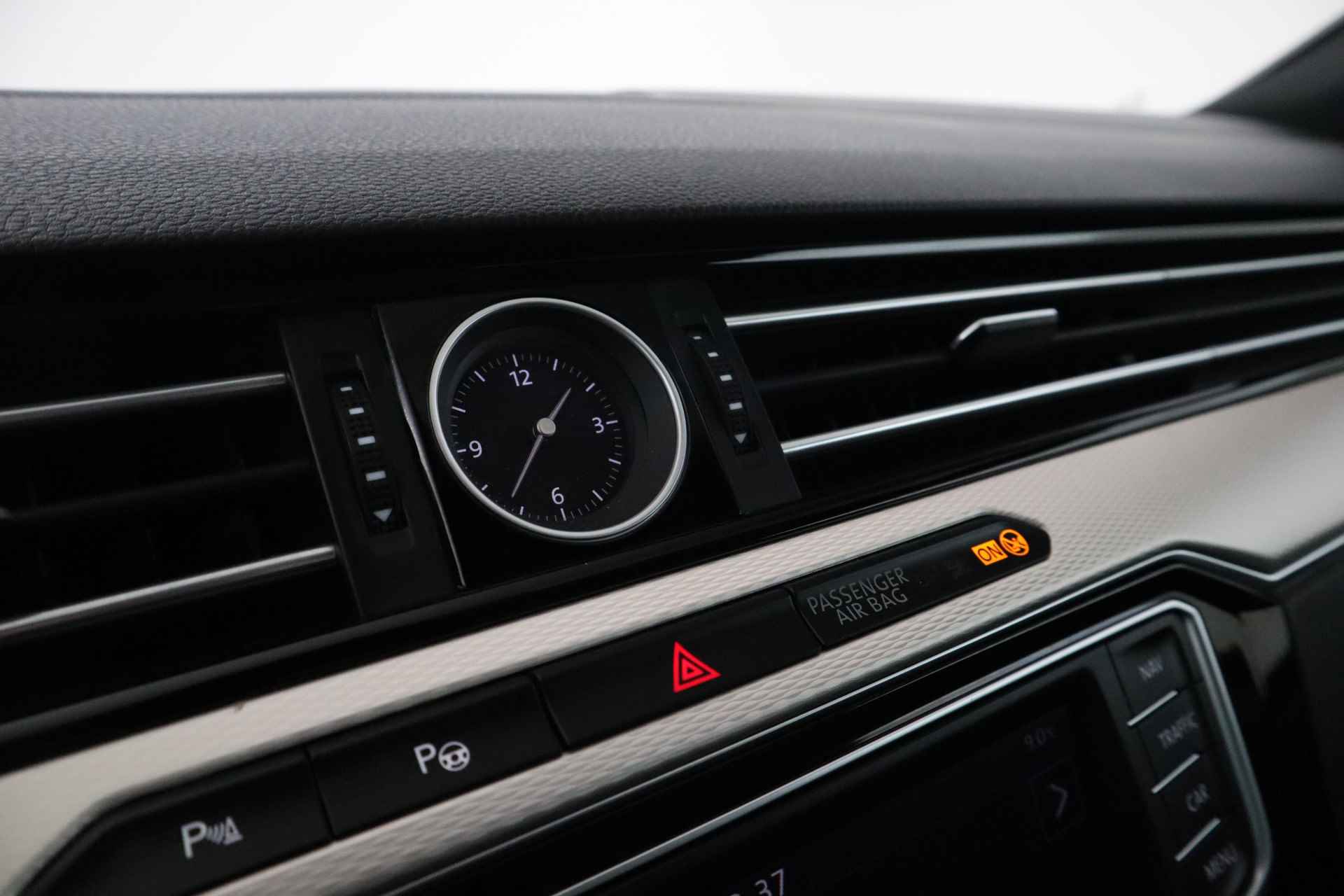 Volkswagen Passat Variant 1.4 TSI GTE Connected Plus Panorama, Digitale cockpit, Climate, Ergo comfort - 29/37