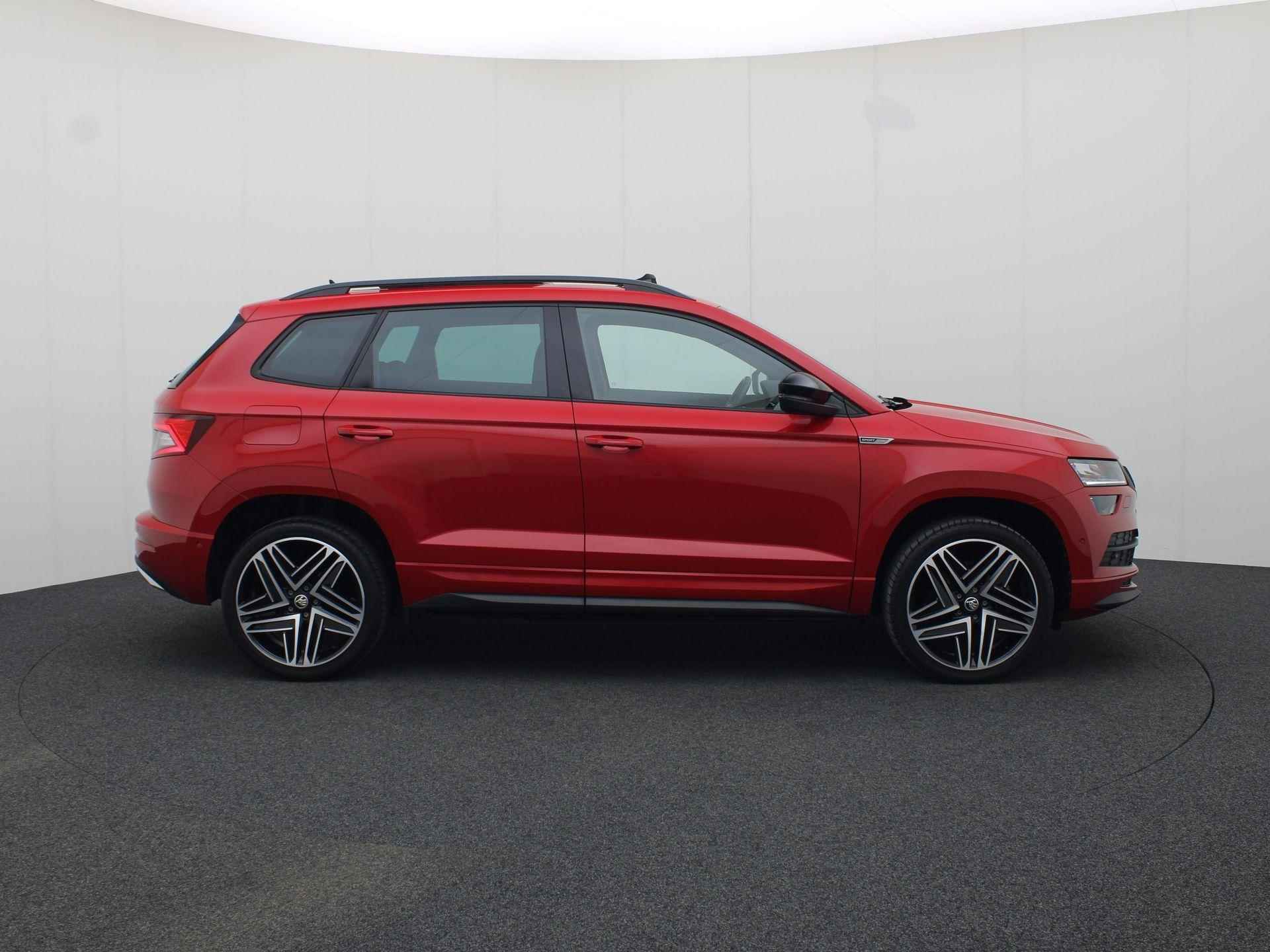 Skoda Karoq 1.5 TSI Sportline Business Panoramadak, Navi, Camera, Trekhaak - 6/47