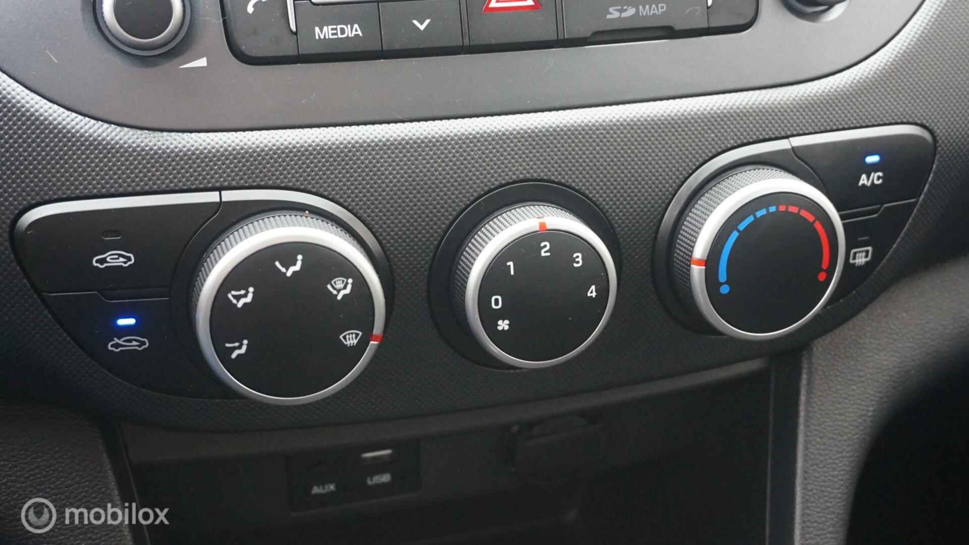 Hyundai i10 1.0i Comfort Smart Navigatie | Cruise Control | PDC | Airconditioning - 22/36