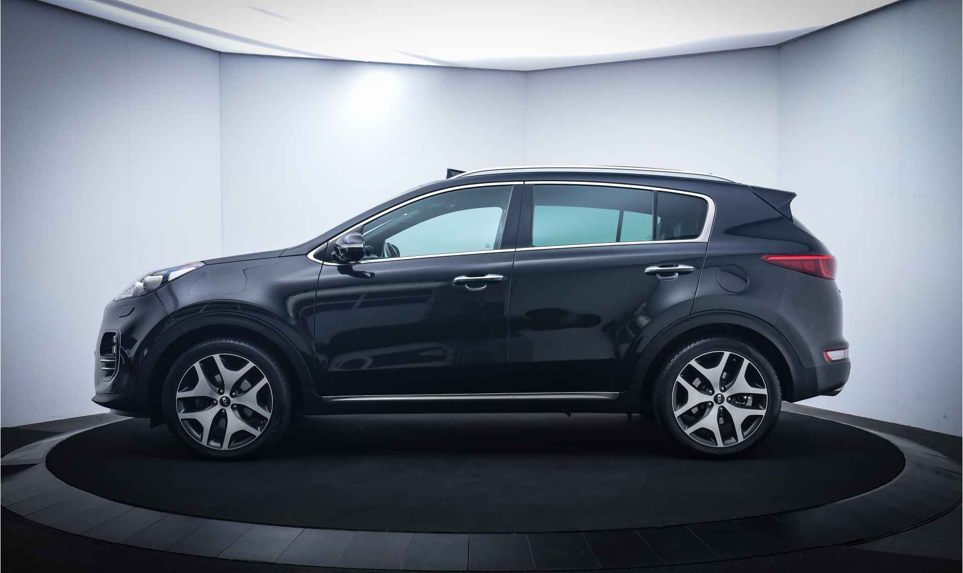 Kia Sportage 1.6 T-GDI GT-Line PlusLine 177PK PANO/LEDER/JBL AUDIO/STOELVERW+KOELING/CAMERA/CARPLAY/NAVI/AFN TREKHAAK/XENON/LMV 19'' - 13/32