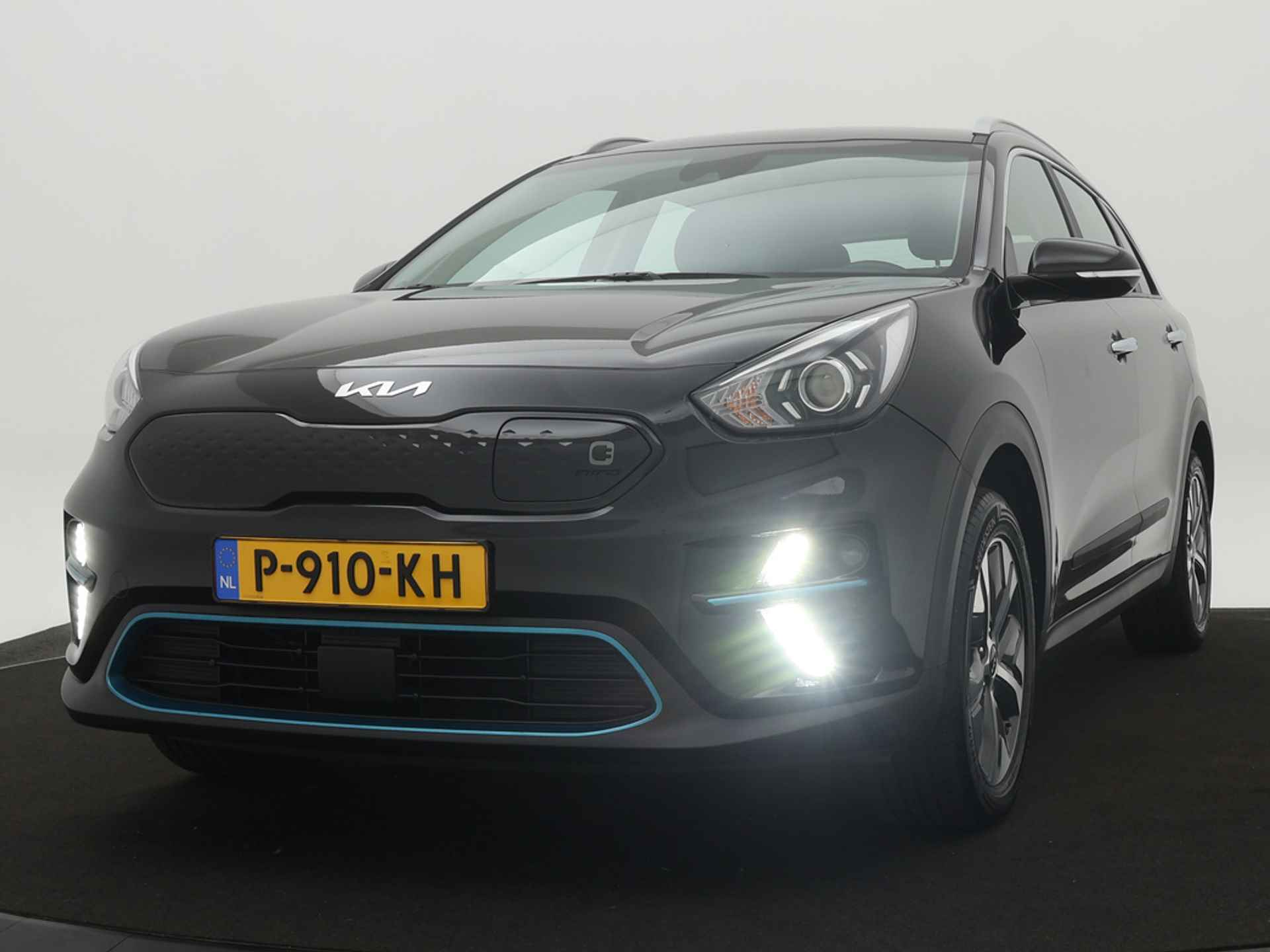 Kia e-Niro DynamicLine 64 kWh *€2000 Subsidie beschikbaar* - 3 Fase - CarPlay/Android Auto - Adaptieve Cruise Control - Navigatie Fabrieksgarantie tot 04-2029 - 2/49