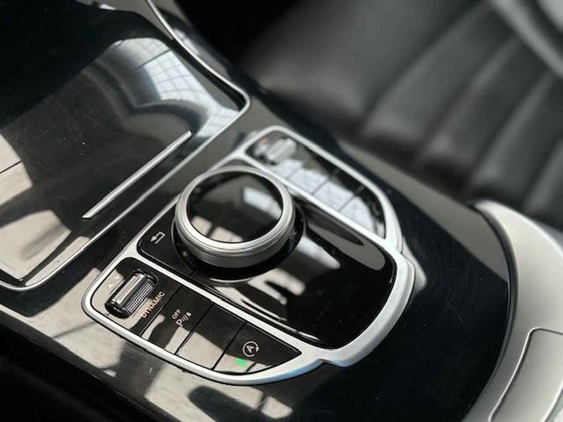 Mercedes-Benz C-klasse 180 Prestige | AMG | Stoelverwarming | Leder | Elektr. achterklep | NL Auto | - 18/23
