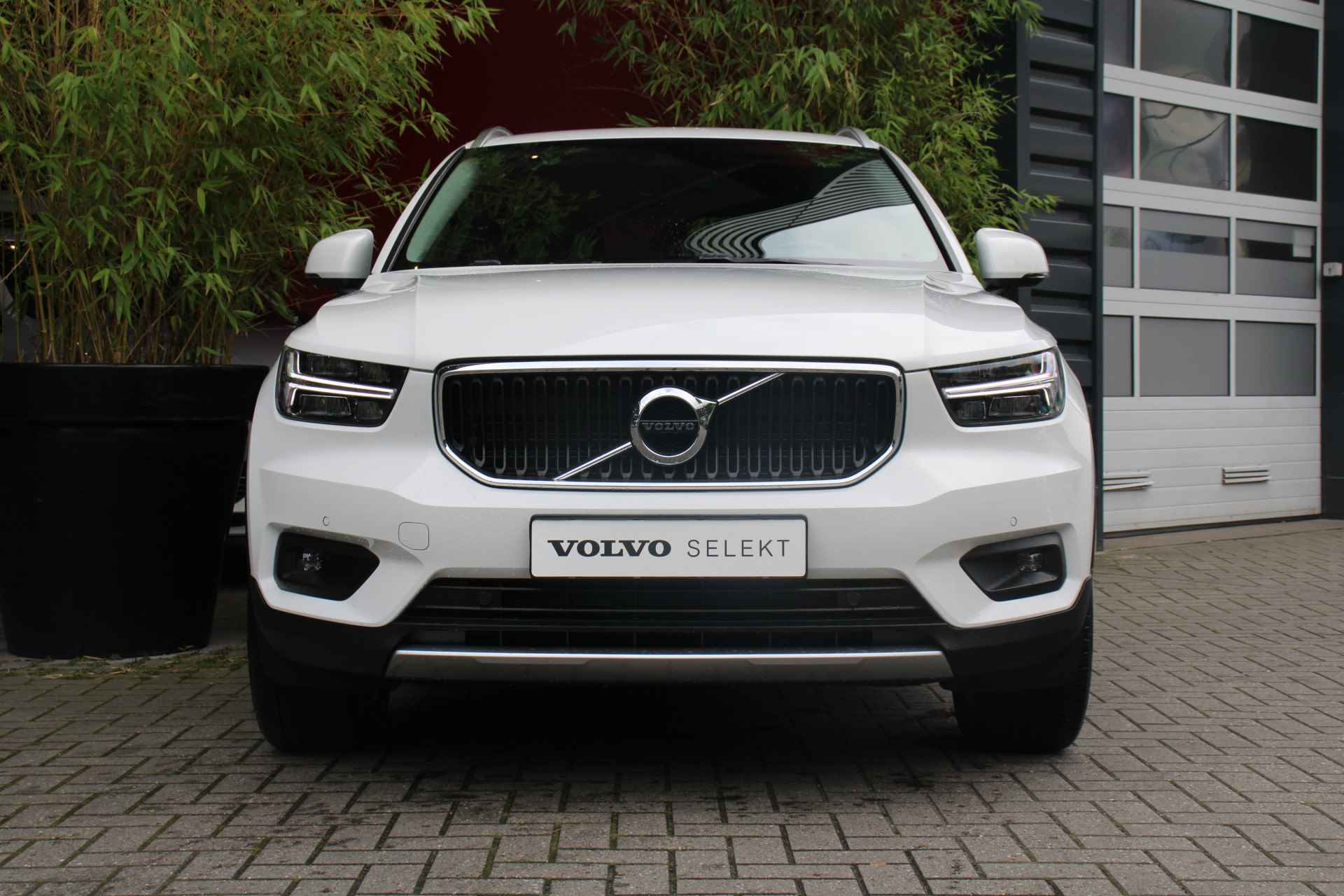 Volvo XC40 T2 Automaat Business Pro | Adaptive Cruise | BLIS | Trekhaak | Camera | Keyless - 9/17