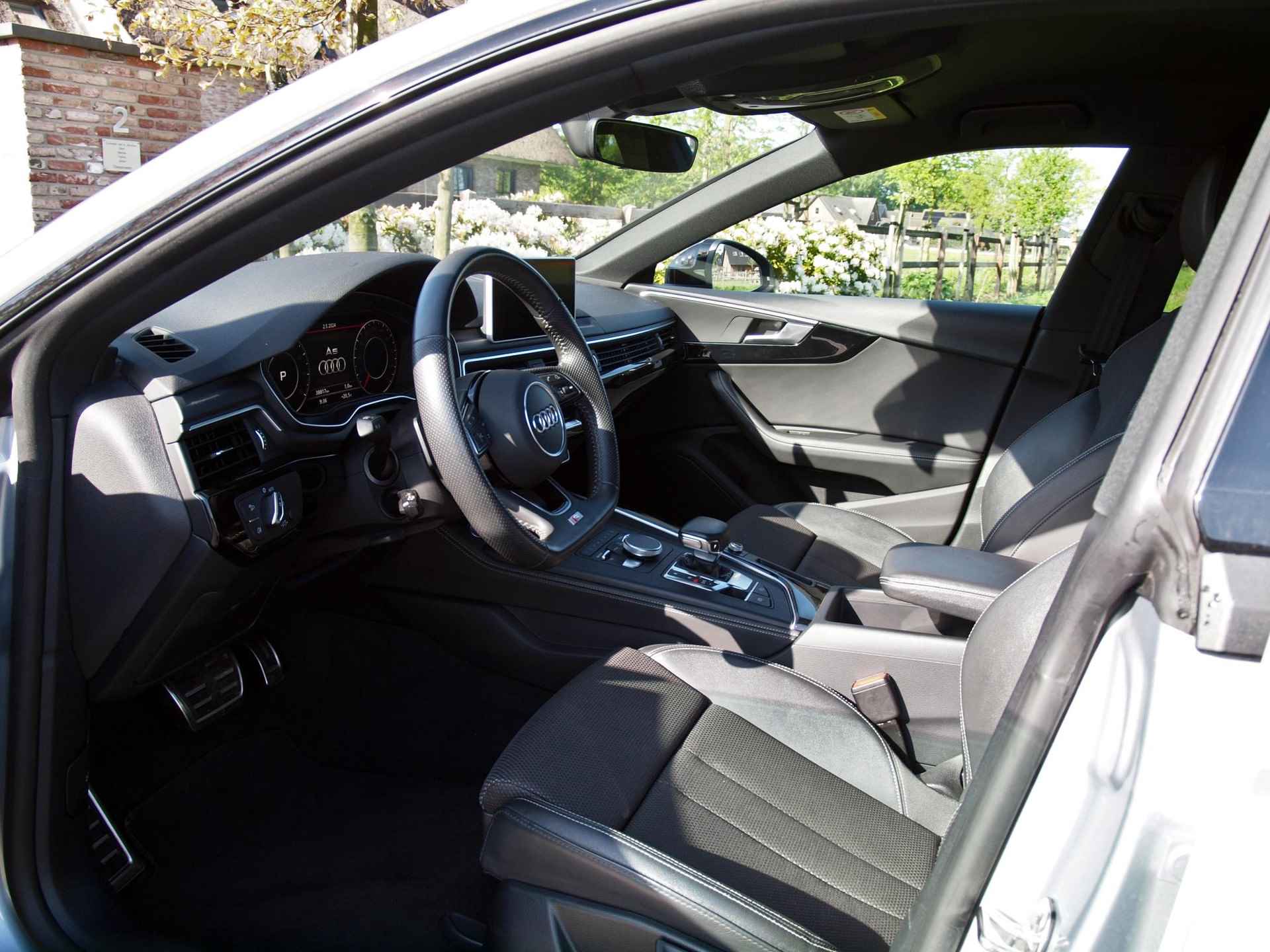 Audi A5 Sportback 35 TFSI Sport S-line black edition | 38.000km | Virtual cockpit | Full-map Navigatie - 3/39