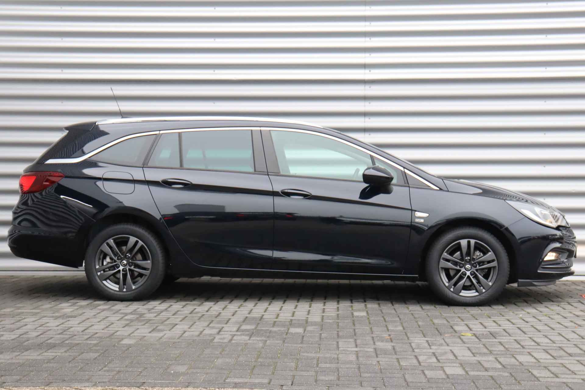 Opel Astra SPORTS TOURER 1.0 TURBO 105PK 120 JAAR EDITION / NAVI / CLIMA / LED / PDC / 16" LMV / BLUETOOTH / CR - 3/35