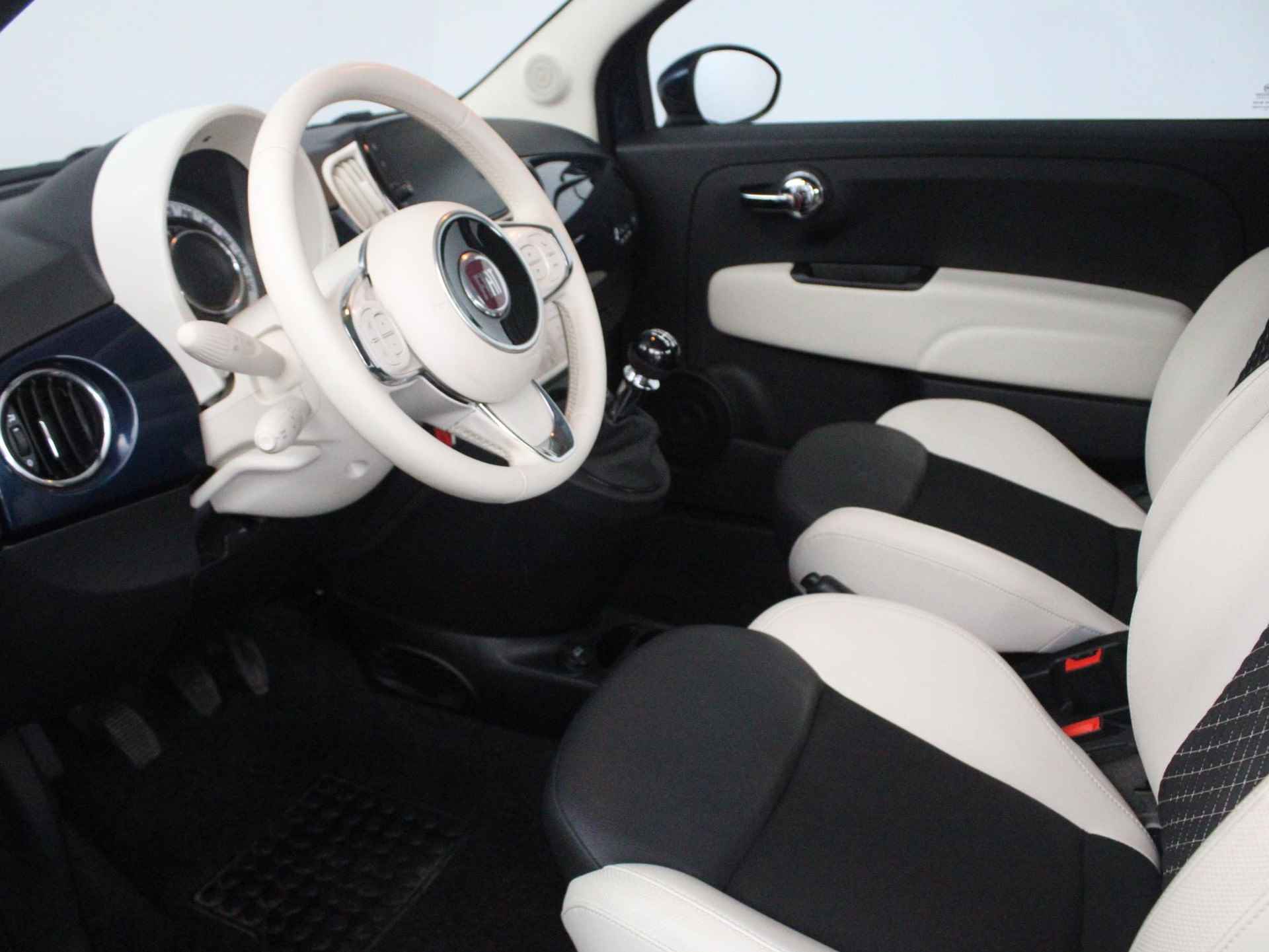 Fiat 500 1.0 Hybrid 70 Dolcevita | Clima | Panodak | Bluetooth | LM velgen 15" | Apple Carplay/Android Auto | 19.603 KM! - 13/38