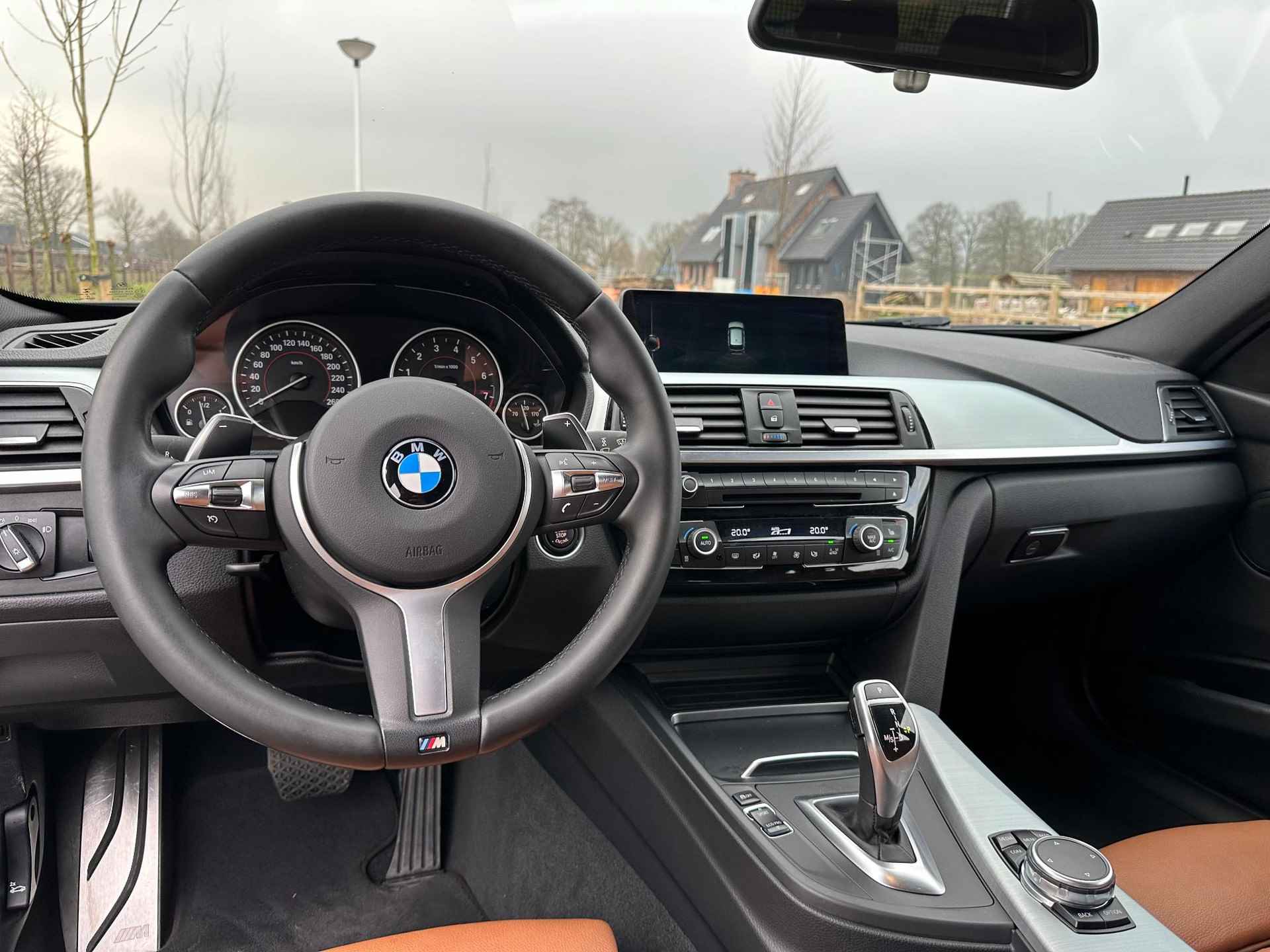 BMW 3-serie Touring 320i Centennial High Executive | M-Pakket | Panoramadak | Leder Interieur | - 16/31