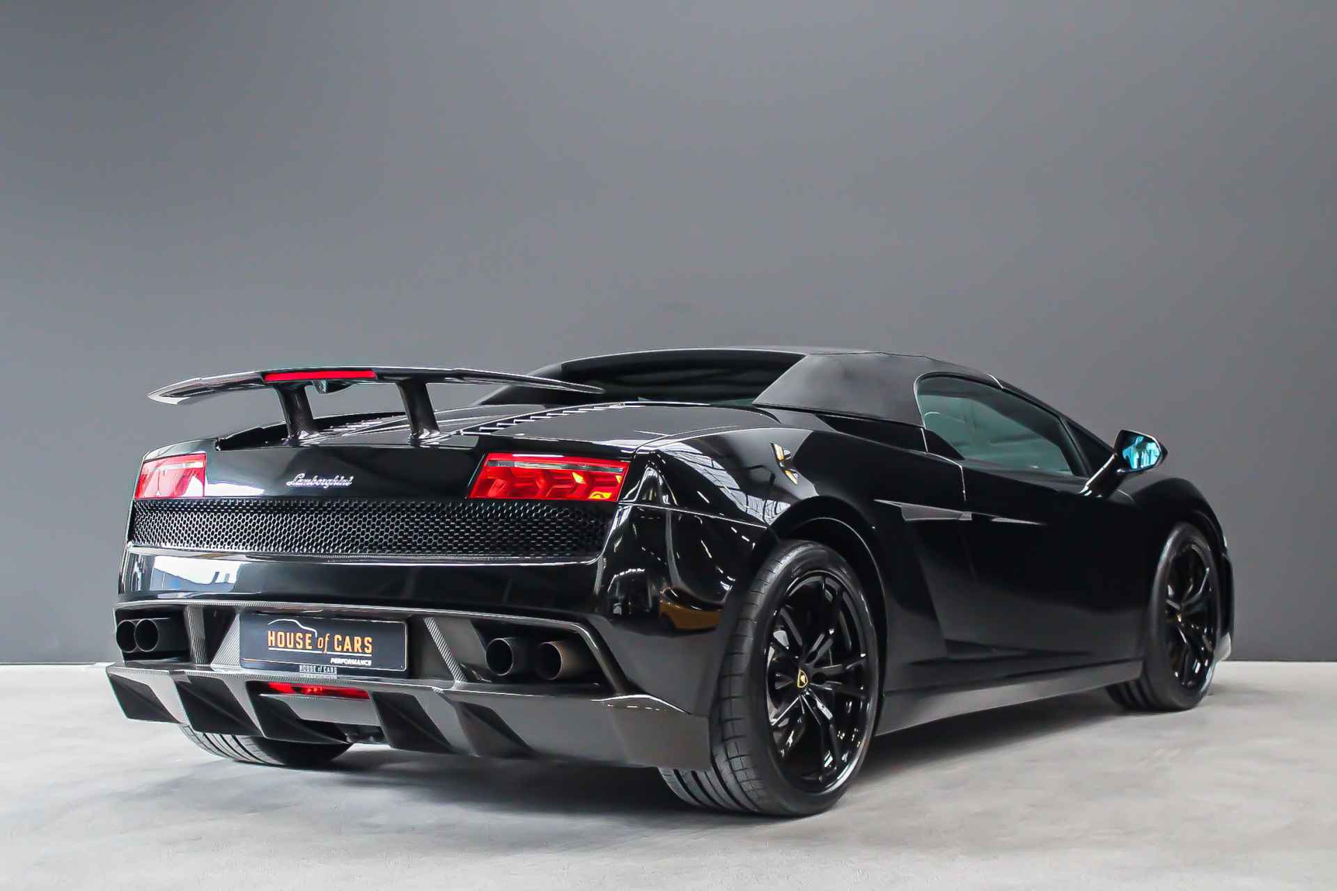 Lamborghini Gallardo 5.2 560pk V10 LP560-4 e-gear |lift|custom uitlaatsysteem|carbon performante spoiler|carbon diffusor|carbon bodem|Apple Carplay|4 nieuwe Michelin banden| - 4/33