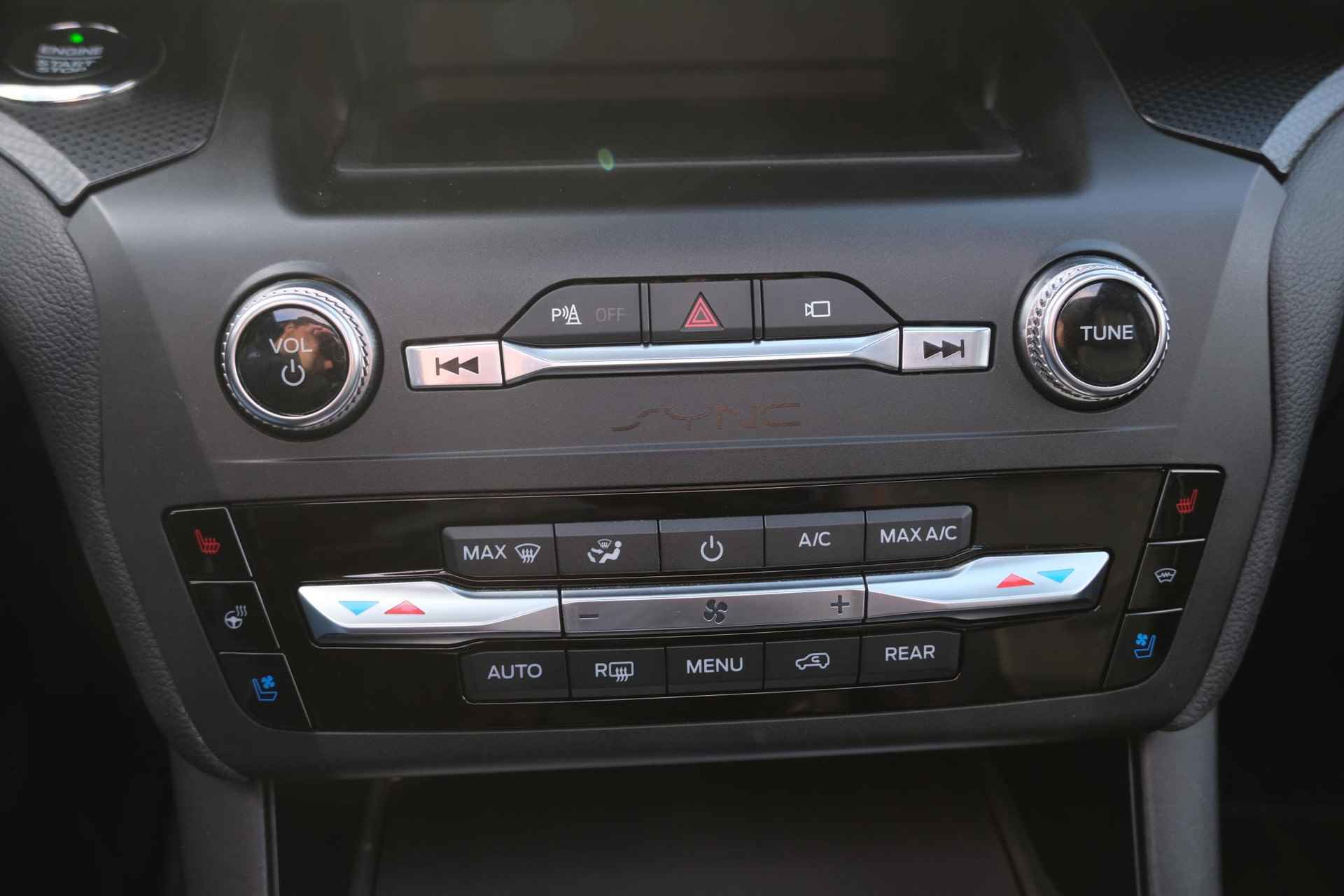 Ford Explorer 3.0 V6 EcoBoost PHEV ST-Line Panorama dak | Trekhaak | Cruise Control | 7 Persoons | BTW verrekenbaar - 29/46