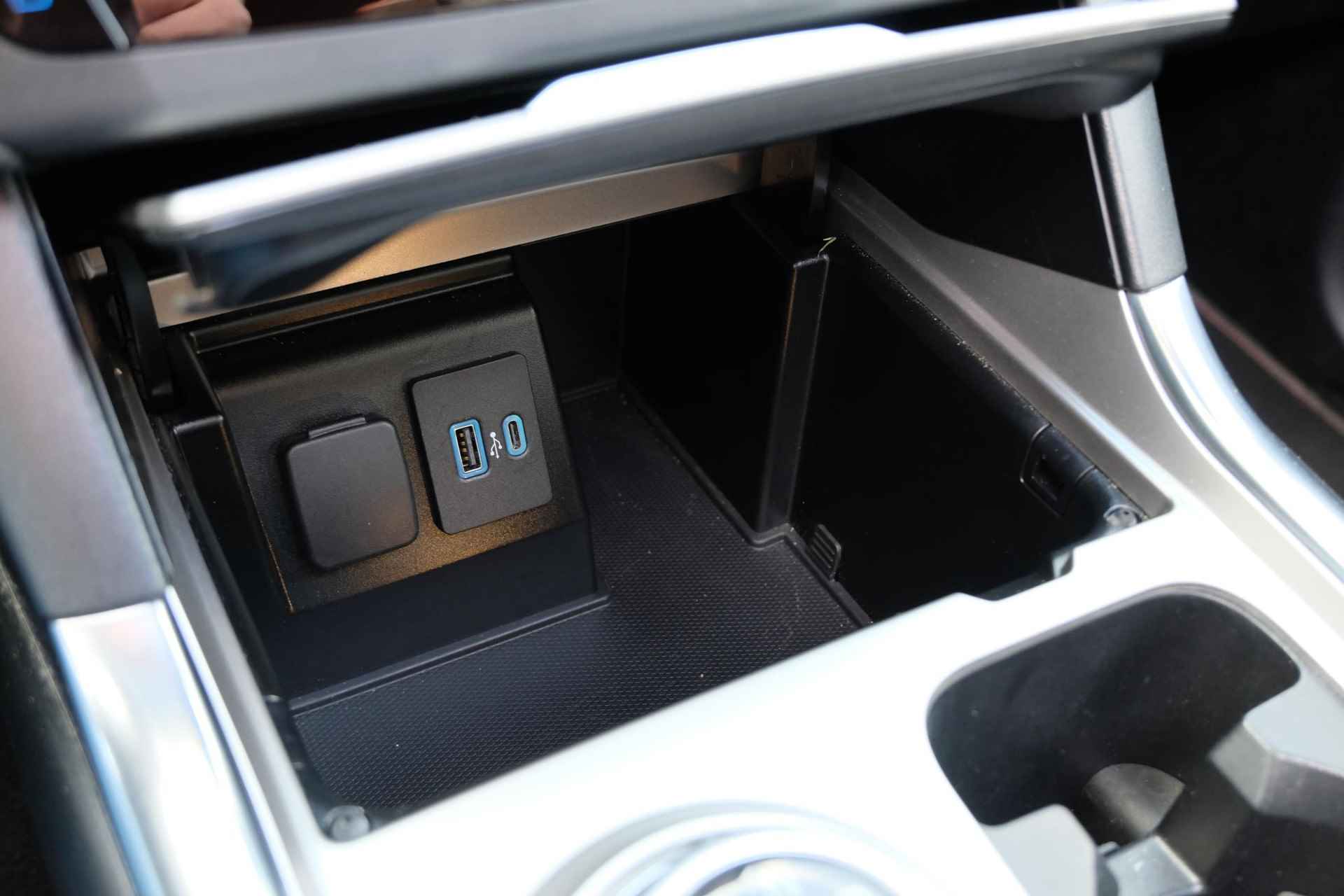 Ford Explorer 3.0 V6 EcoBoost PHEV ST-Line Panorama dak | Trekhaak | Cruise Control | 7 Persoons | BTW verrekenbaar - 31/46