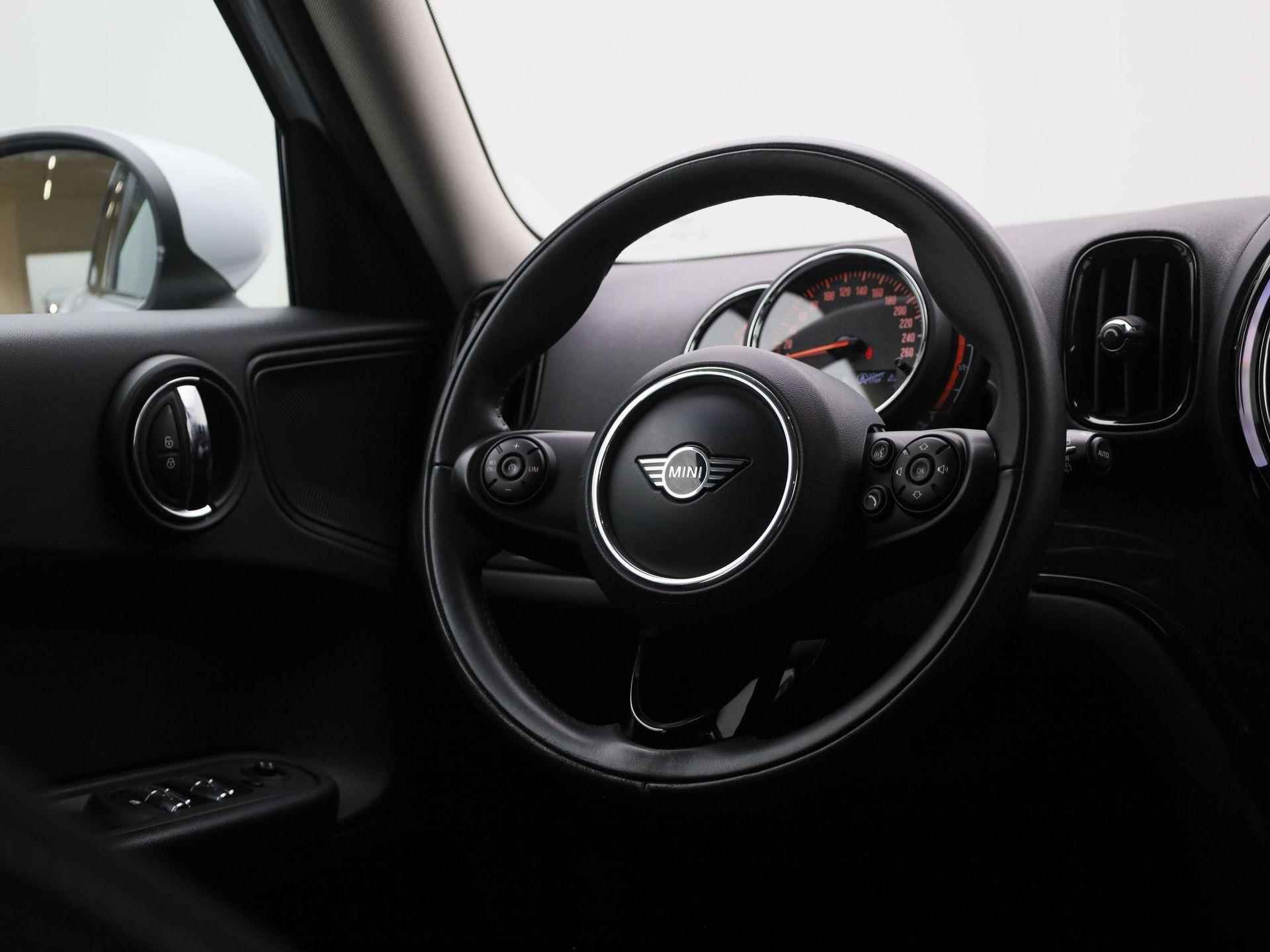 Mini Countryman One 1.5 | NAVIGATIE | CLIMATE CONTROL | PARKEERSENSOREN - 30/34