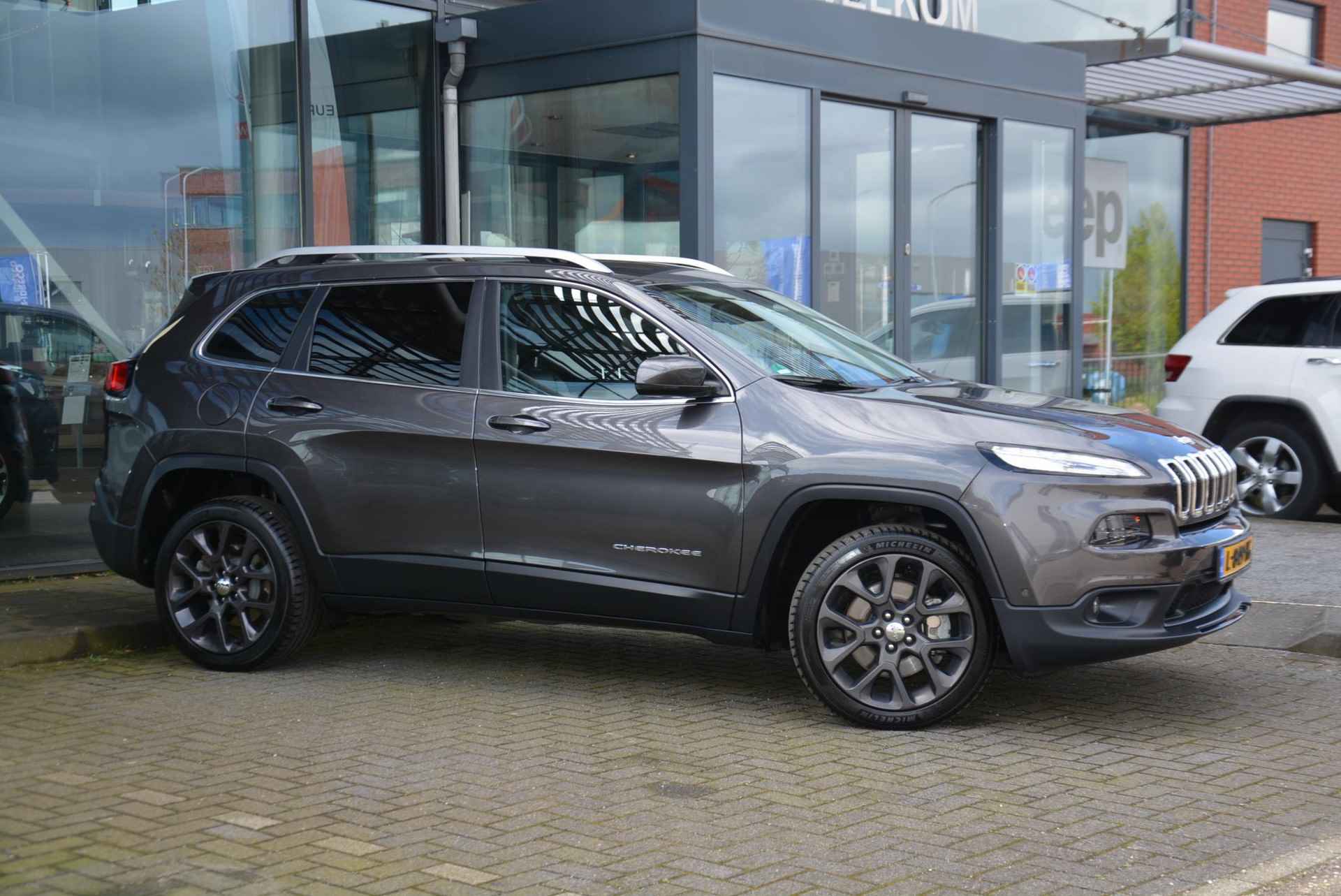 Jeep Cherokee 2.2 Longtitude Freedom | 19 inch | Leder - 7/36