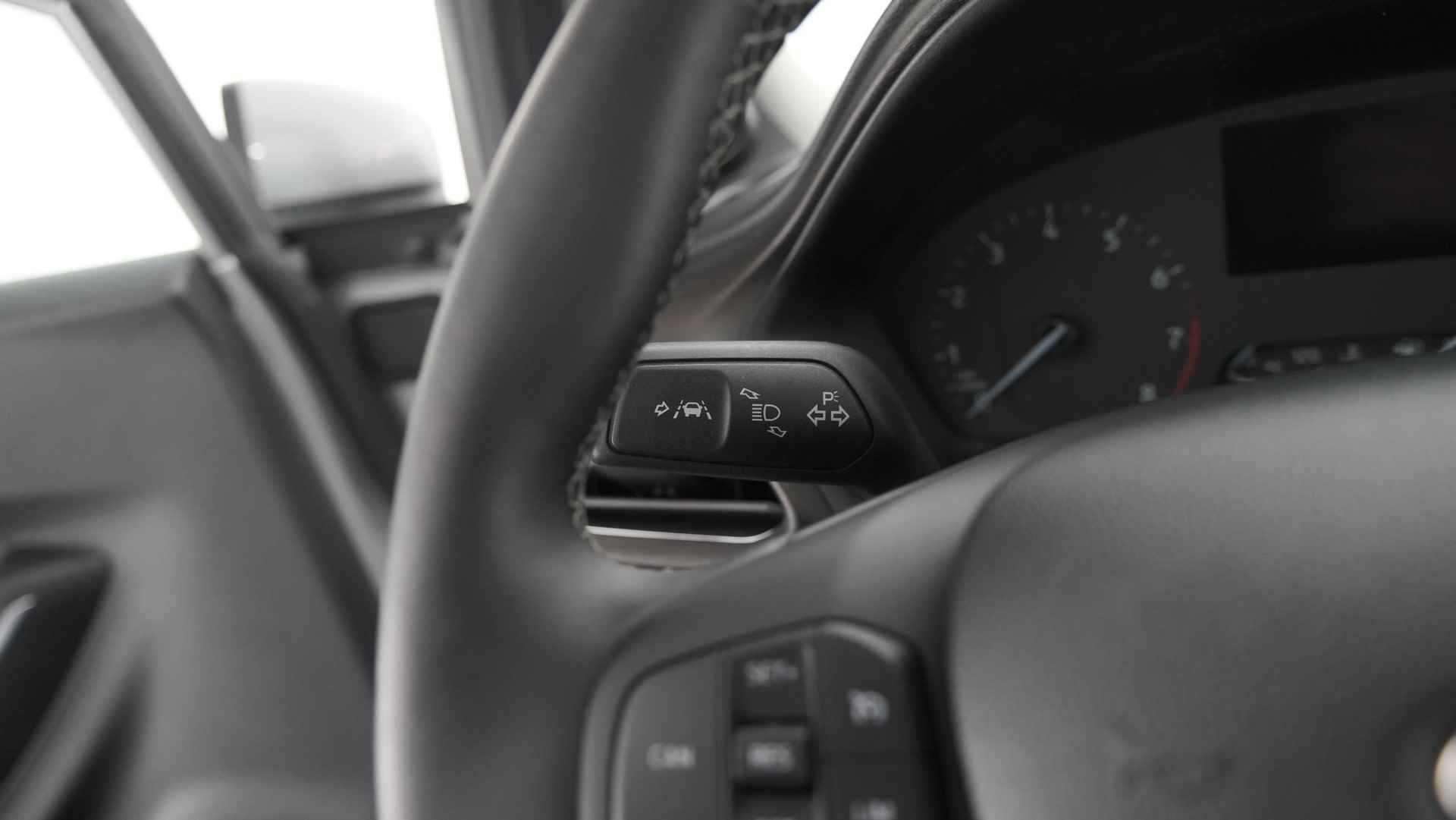 Ford Puma 1.0 EcoBoost Hybrid Titanium X | Trekhaak | Camera | Navigatie | Winterpakket | Parkeersensoren | Apple Carplay - 31/72