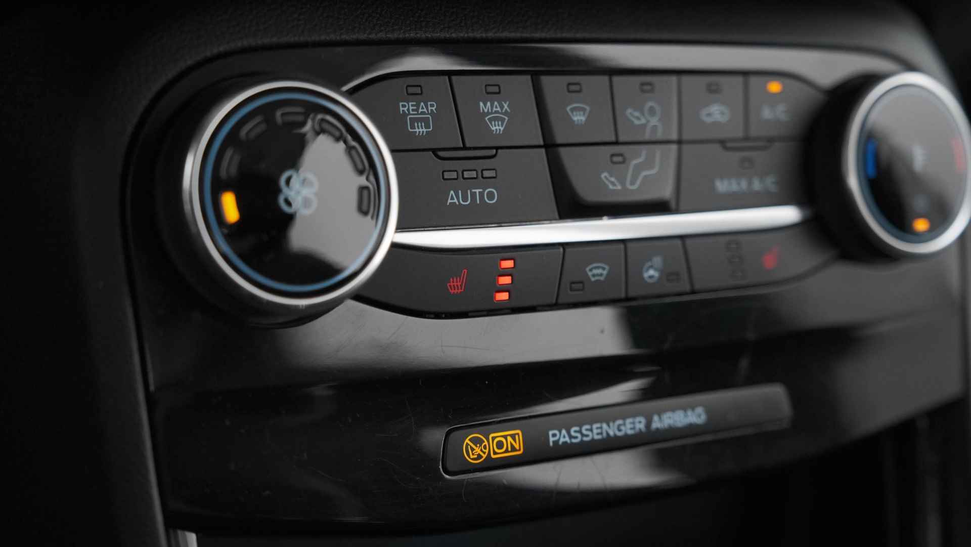 Ford Puma 1.0 EcoBoost Hybrid Titanium X | Trekhaak | Camera | Navigatie | Winterpakket | Parkeersensoren | Apple Carplay - 42/72