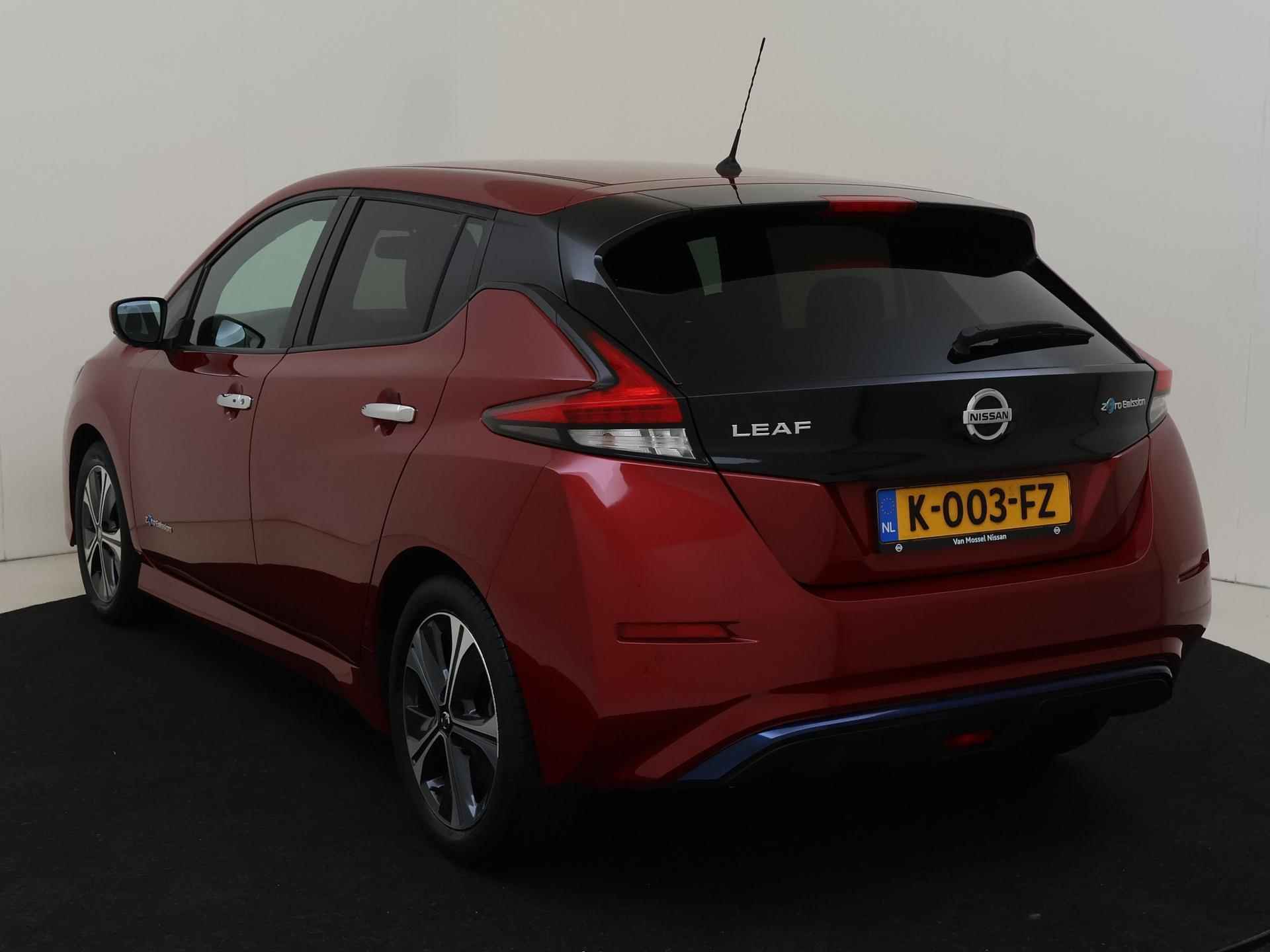 Nissan LEAF Tekna 40 kWh | Camera's rondom | Navigatie | Apple carplay | Bose Audio - 7/28