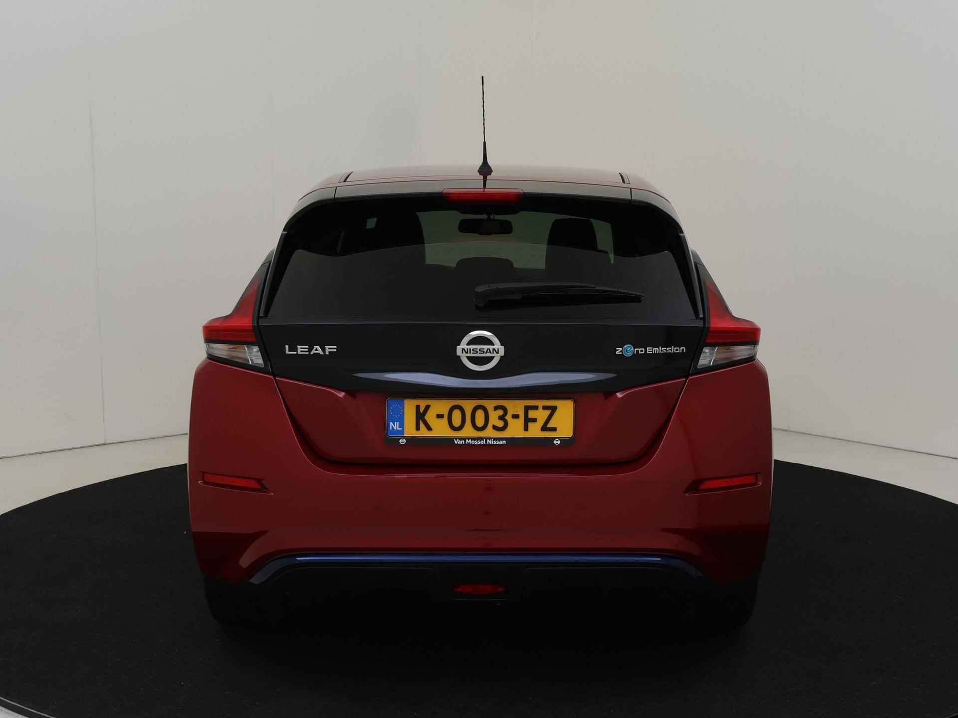 Nissan LEAF Tekna 40 kWh | Camera's rondom | Navigatie | Apple carplay | Bose Audio - 8/28