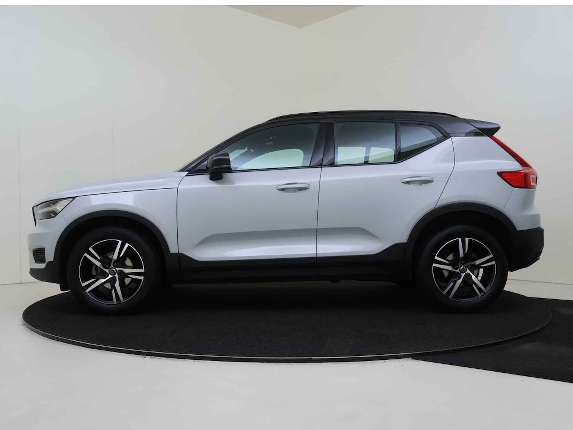 Volvo XC40 T3 R-Design | Panoramadak | Park Assist Camera | - 2/36