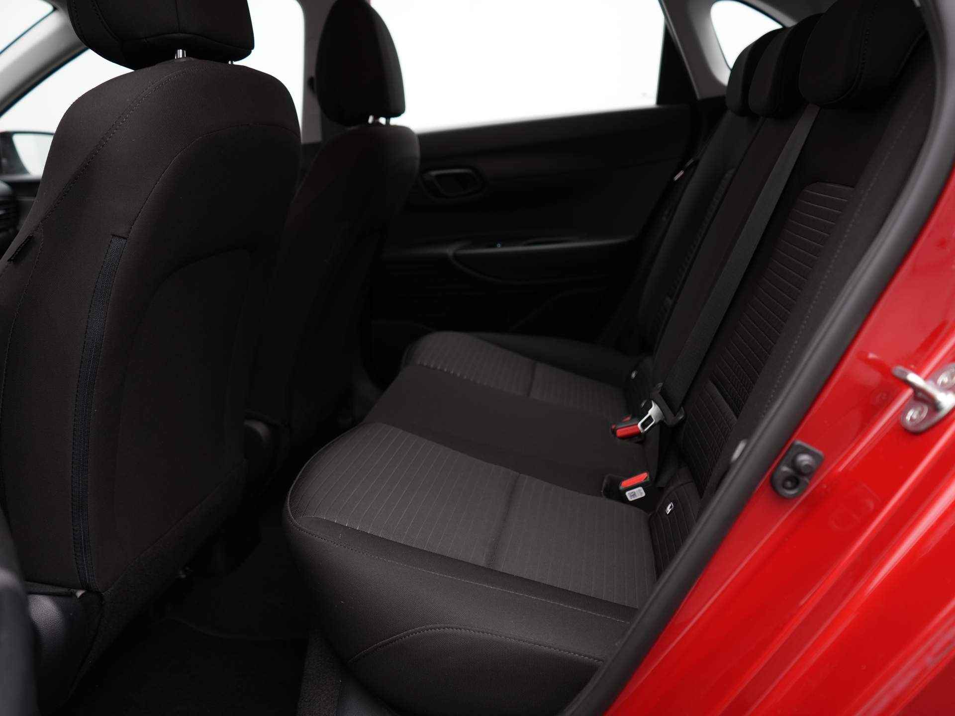 Hyundai i20 1.0 T-GDI Comfort | Apple Carplay + Android Auto | Achteruitrijcamera | Cruise Control | - 13/41
