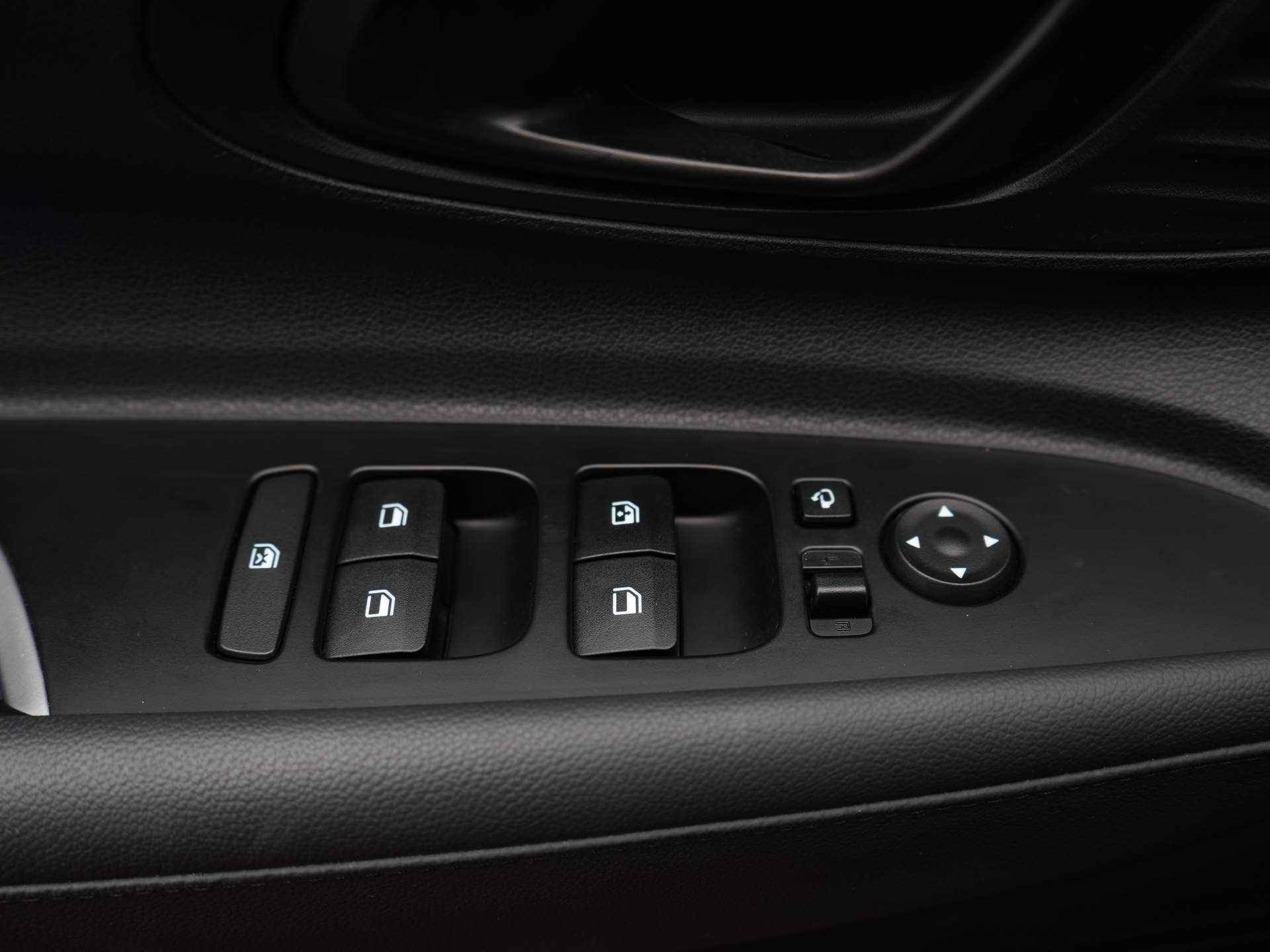 Hyundai i20 1.0 T-GDI Comfort | Apple Carplay + Android Auto | Achteruitrijcamera | Cruise Control | - 28/41