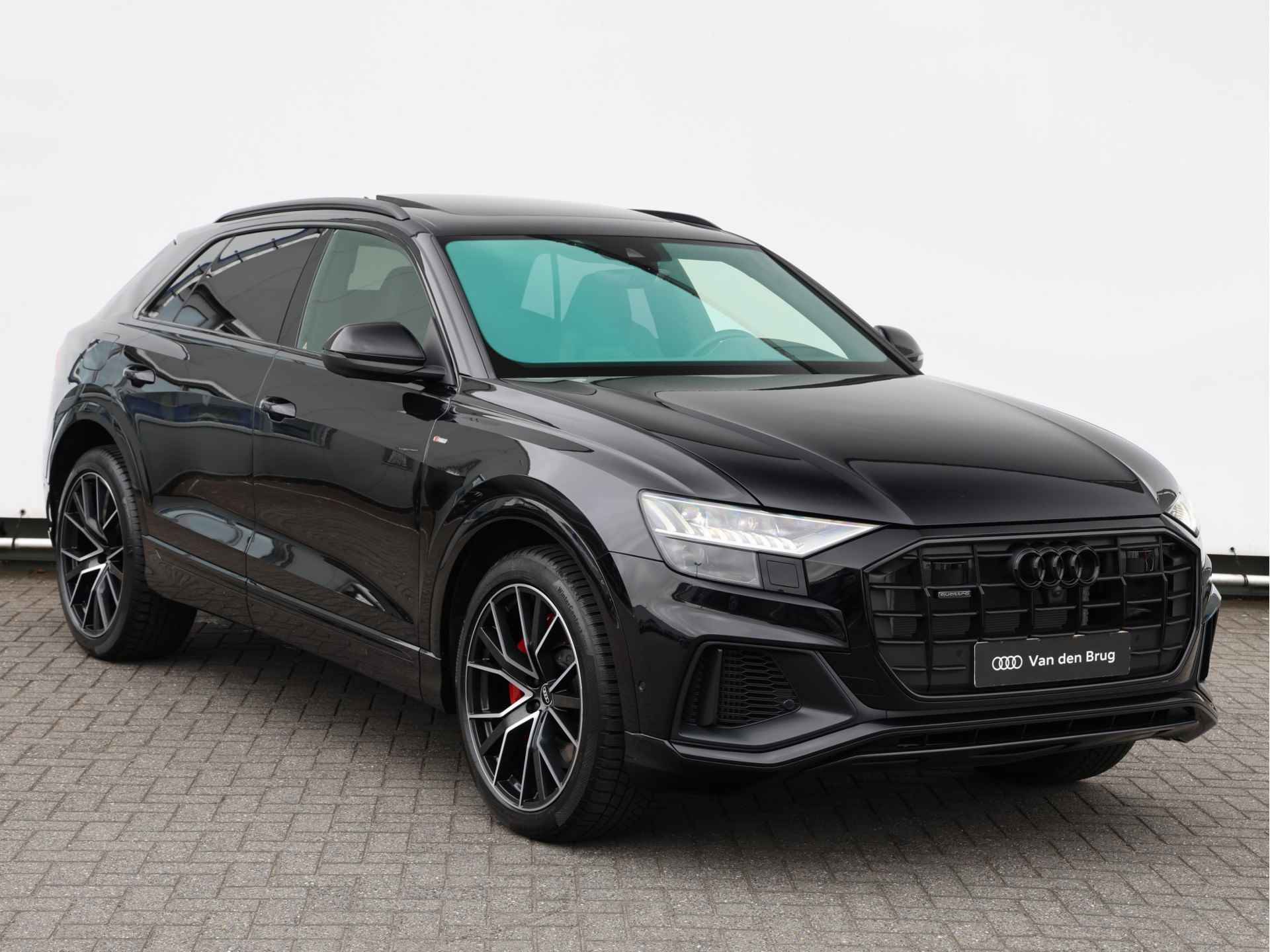 Audi Q8 55 TFSI e quattro Pro Line Plus 381pk | Pano | B&O | Servo | Supersportstoelen | Massage+ventilatie | Nachtzicht | Trekhaak | Head-up | Stuurverwarming | 360° camera | Adaptive Cruise | Dodehoek detectie - 3/60