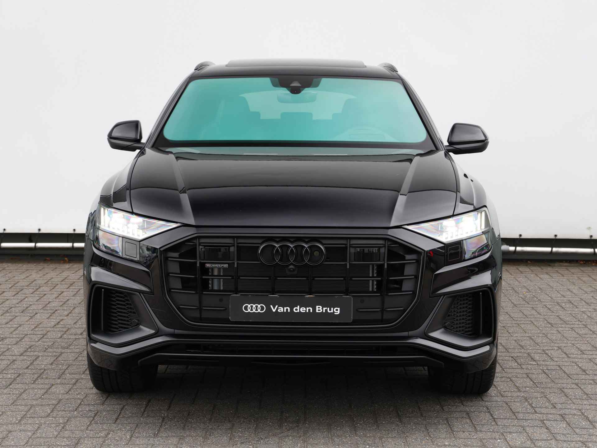 Audi Q8 55 TFSI e quattro Pro Line Plus 381pk | Pano | B&O | Servo | Supersportstoelen | Massage+ventilatie | Nachtzicht | Trekhaak | Head-up | Stuurverwarming | 360° camera | Adaptive Cruise | Dodehoek detectie - 4/60