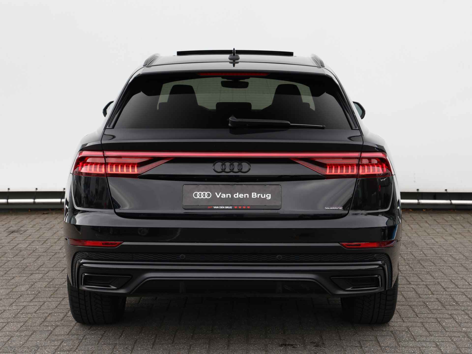 Audi Q8 55 TFSI e quattro Pro Line Plus 381pk | Pano | B&O | Servo | Supersportstoelen | Massage+ventilatie | Nachtzicht | Trekhaak | Head-up | Stuurverwarming | 360° camera | Adaptive Cruise | Dodehoek detectie - 6/60