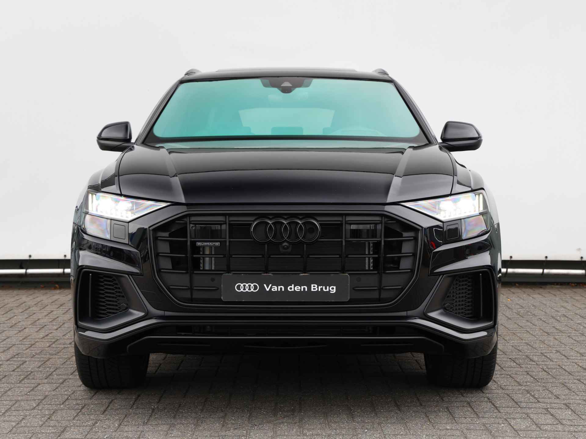 Audi Q8 55 TFSI e quattro Pro Line Plus 381pk | Pano | B&O | Servo | Supersportstoelen | Massage+ventilatie | Nachtzicht | Trekhaak | Head-up | Stuurverwarming | 360° camera | Adaptive Cruise | Dodehoek detectie - 15/60