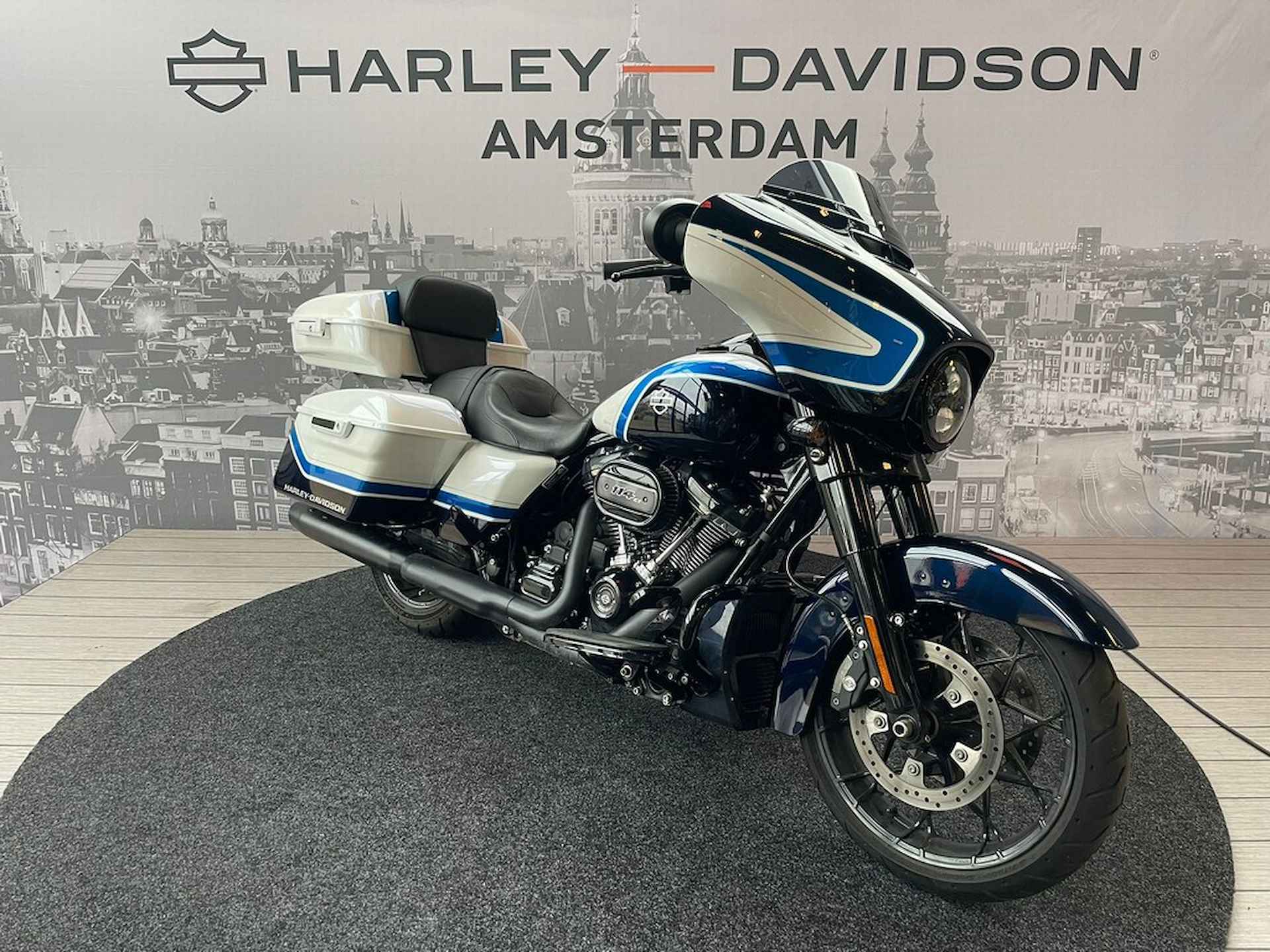 Harley-Davidson FLHXS STREET GLIDE SPECIAL - 4/7