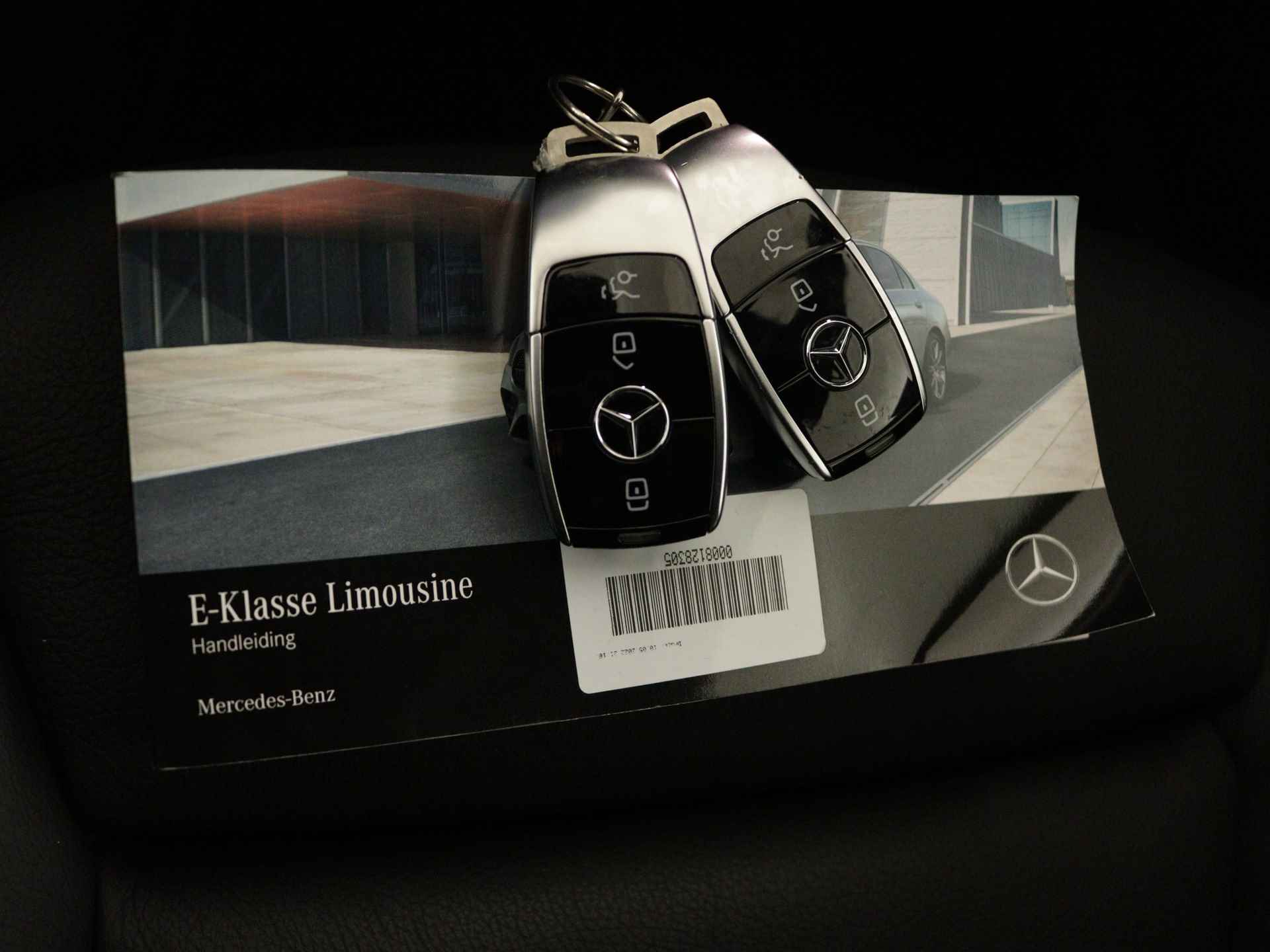 Mercedes-Benz E-Klasse 200 Business Solution AMG | 360-Camera | AMG-Line | AMG- Styling | Dodehoekassistent |  Nightpakket | Sfeerverlichitng | Navigatie | Inclusief 24 maanden Mercedes-Benz Certified garantie voor Europa. - 14/43