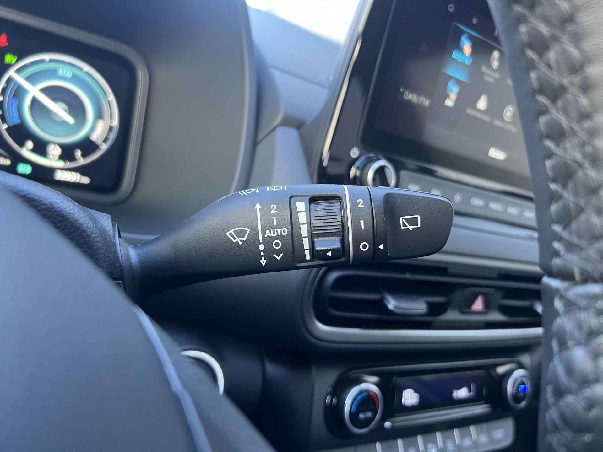 Hyundai Kona 1.6 GDI HEV Comfort Smart Automaat / Navigatie / Achteruitrijcamera / Cruise Control / All Season banden / Apple Carplay / Android Auto / DAB - 26/33