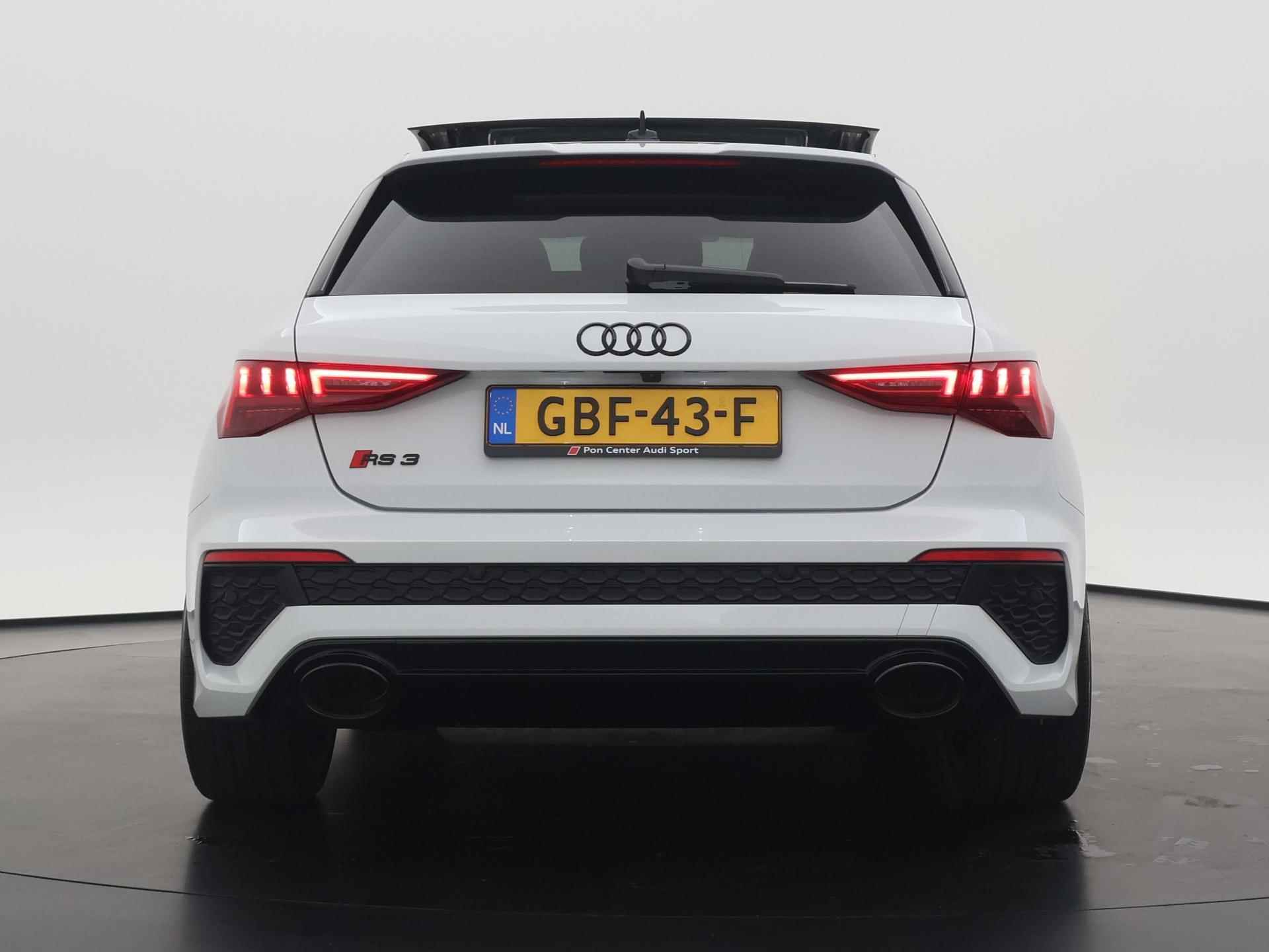 Audi RS3 Sportback 2.5 TFSI 400 PK quattro | Pano.dak | B&O | RS-Sportuitlaat | Keyless entry | Elektr. stoelen/achterklep | Adapt. cruise | Matrix LED | Alcantara stuur  | Verlengde fabrieksgarantie* - 10/41