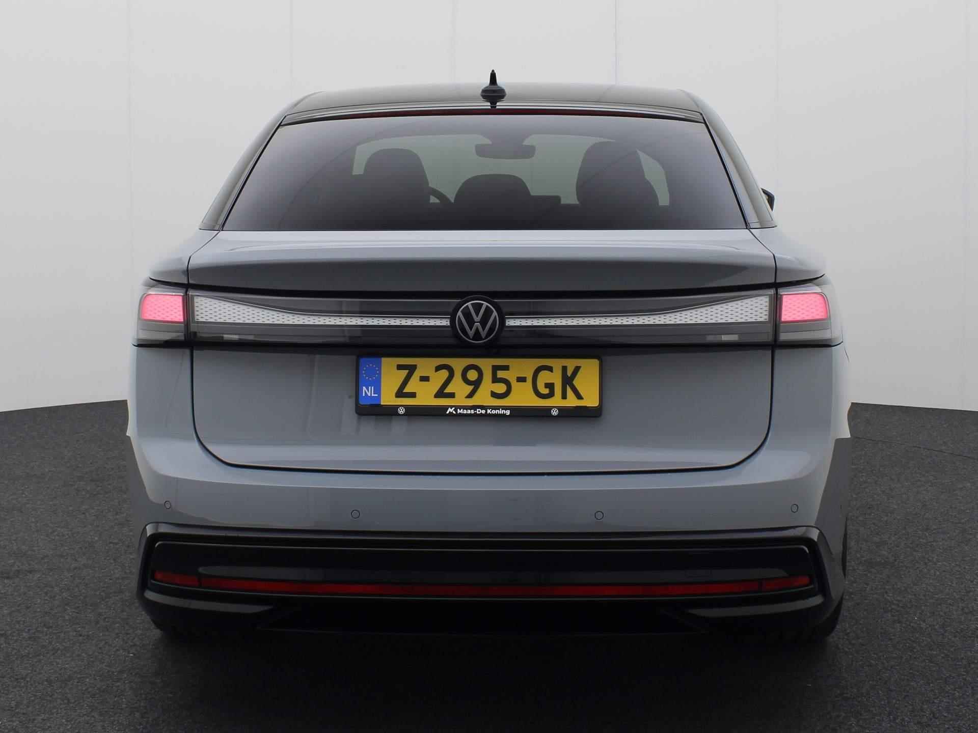 Volkswagen ID.7 Pro Business Black Style 77 kWh/286PK - 28/38