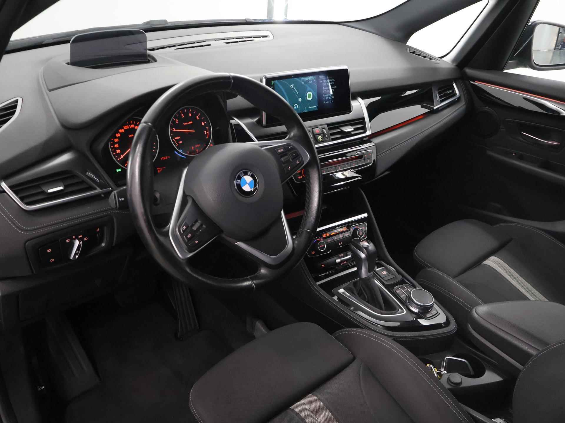 BMW 2-serie Active Tourer 218i Centennial Executive | Navigatie | Keyless Go | Climate control | Parkeersensoren | Trekhaak | HUD | Sportstoelen | - 8/38