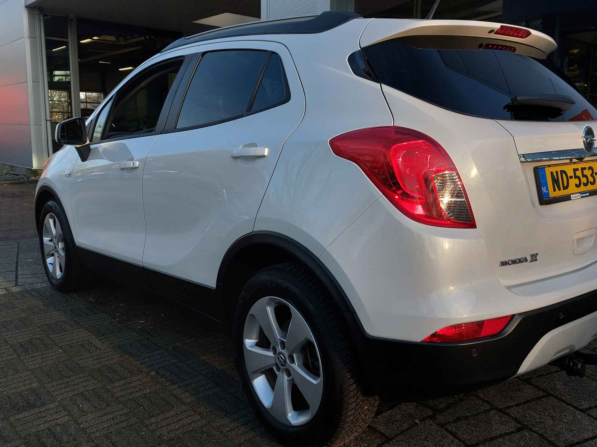 Opel Mokka X 1.4 Turbo 140pk Edition+ | Navi + Apple Carplay + Android Auto | Airco | Cruise | Pdc V+A+Camera | Licht+Regensensor | Mistlampen | Privacy Glass | 17''lm | Trekhaak - 34/44