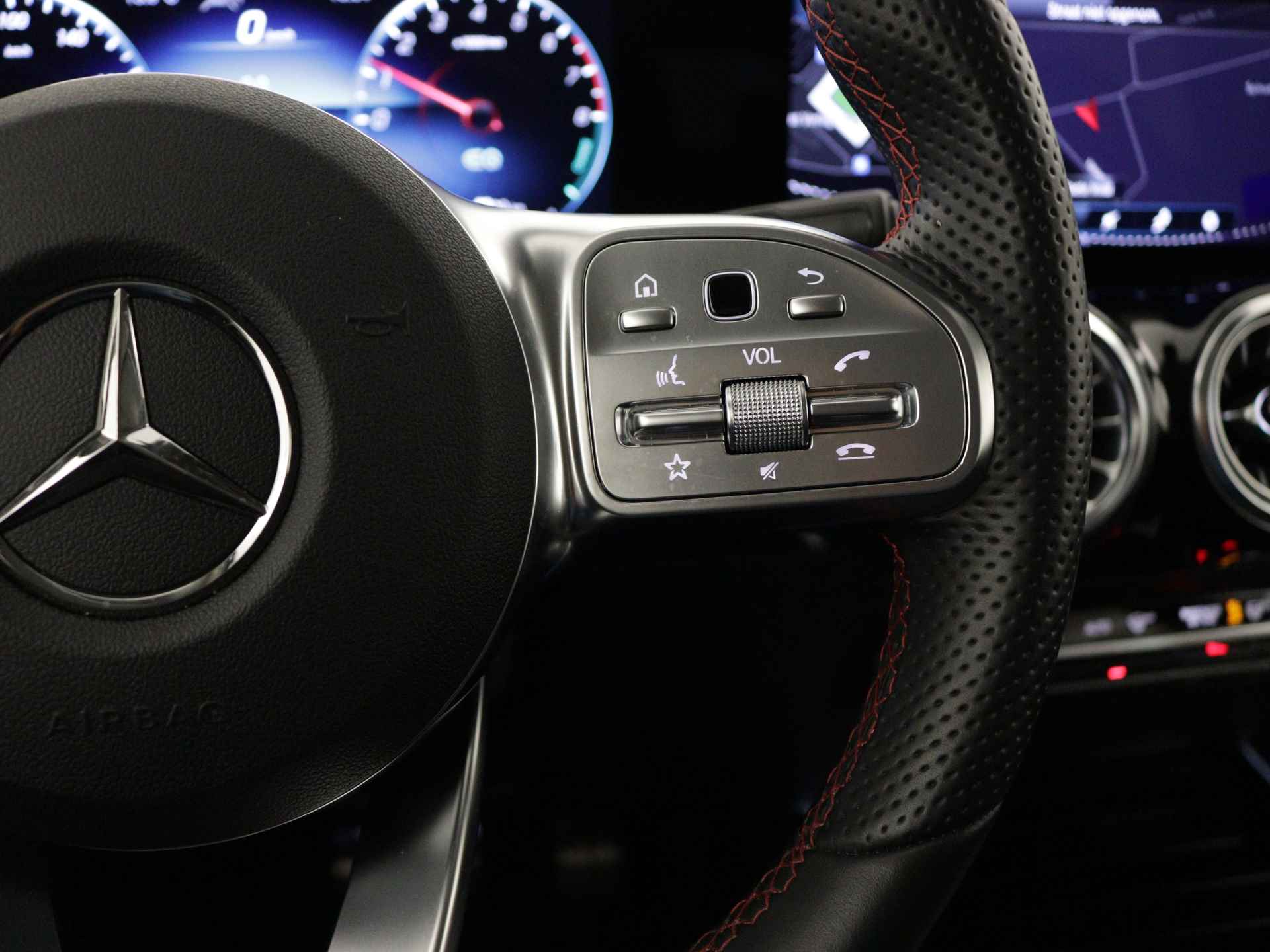 Mercedes-Benz B-Klasse 250 e AMG Line Limited Multispaaks lichtmetalen velgen | MBUX wide screen | Navigatie | Parking support | Inclusief 24 maanden Mercedes-Benz Certified garantie voor Europa. | - 23/45