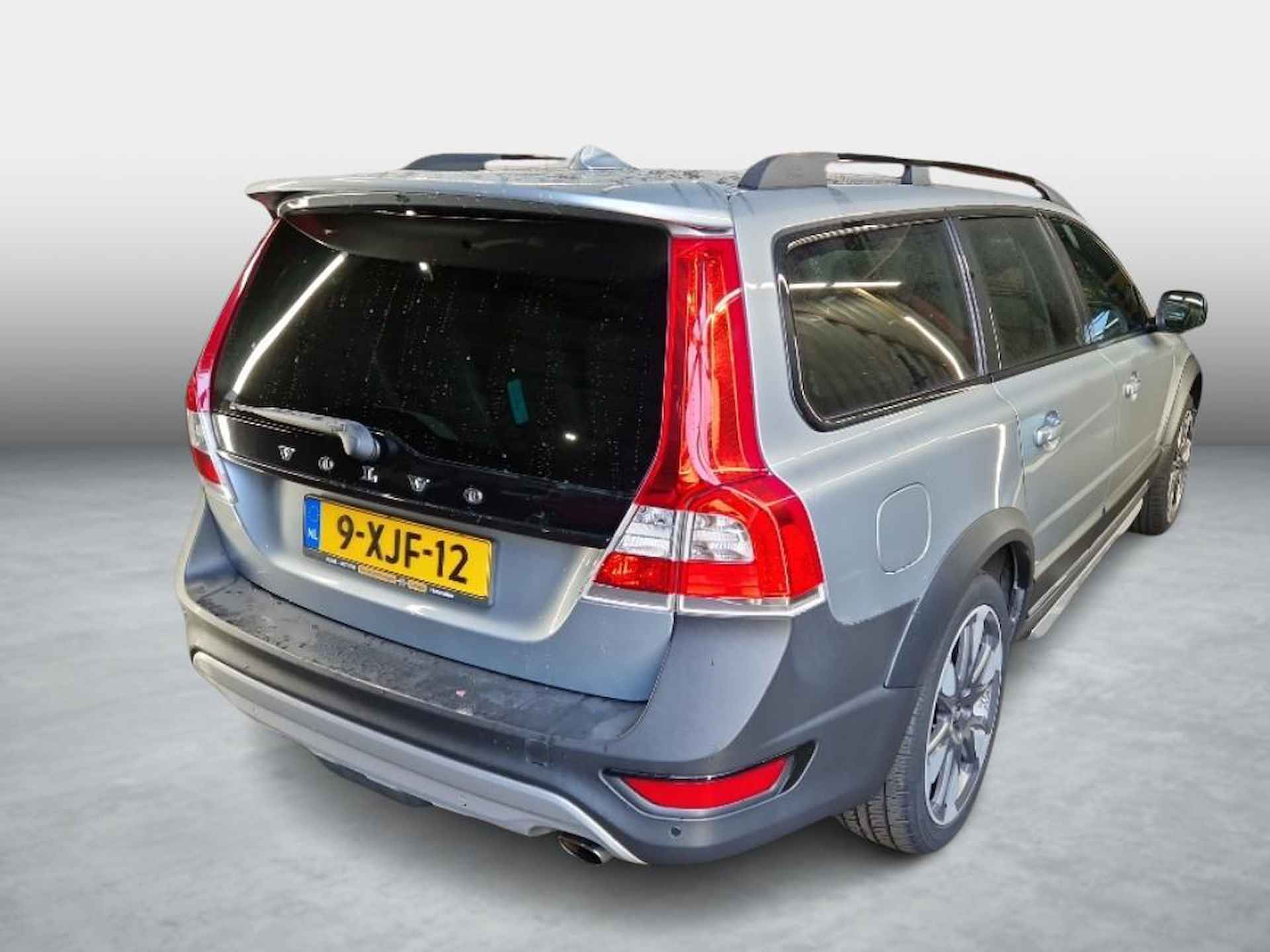 Volvo XC70 2.0 T5 FWD Dynamic Edition | Trekhaak | Spoiler | Kinderzitjes | Stoelverwarming | Schuif kantel dak | Volvo On Call | - 4/13