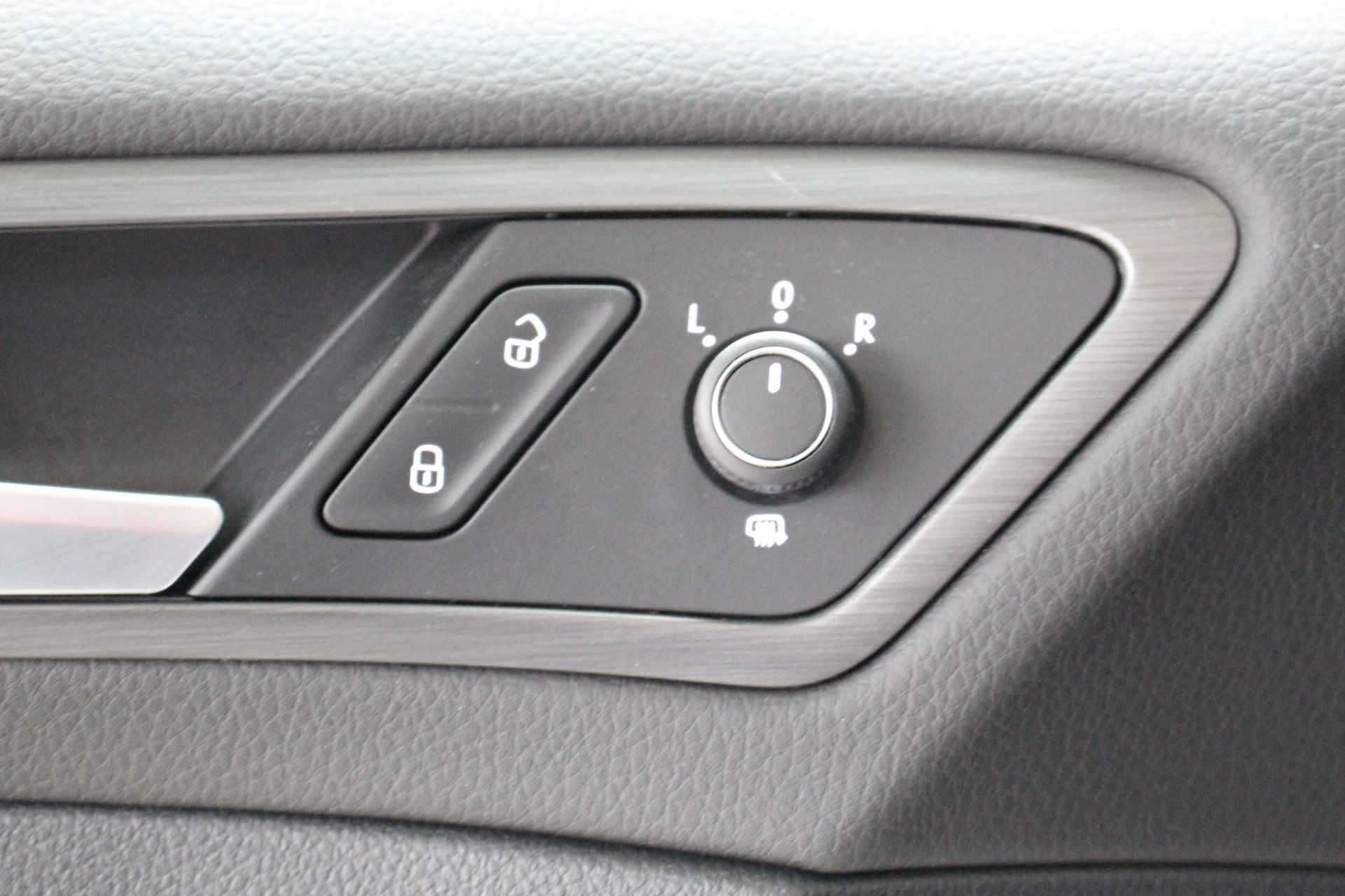 Volkswagen e-Golf e-Golf 136PK Navigatie | Warmtepomp | Led Verlichting - 10/22