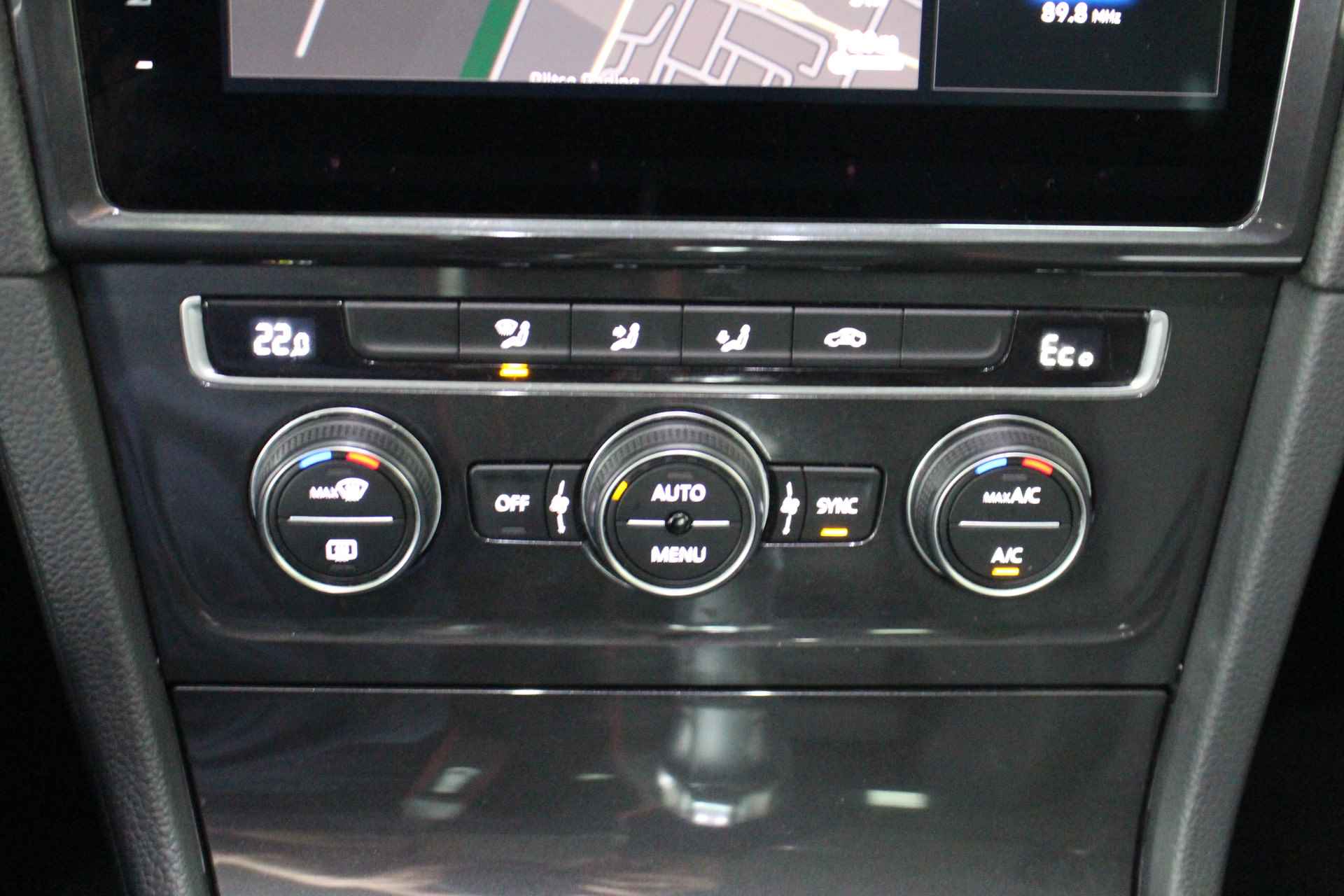 Volkswagen e-Golf e-Golf 136PK Navigatie | Warmtepomp | Led Verlichting - 19/22