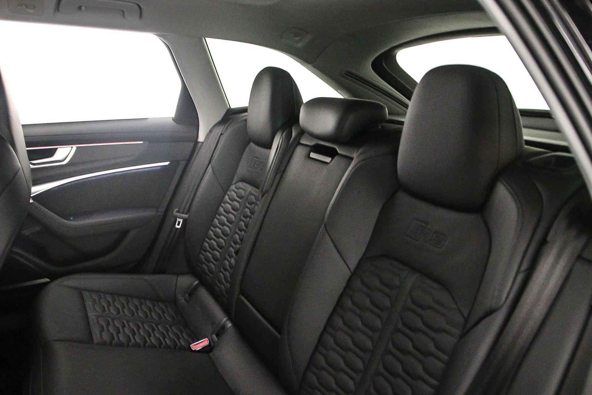 Audi RS 6 600pk | Keramisch | Pano | B&O | Head UP | 305km\h | RS Dynamic Plus | Tour/City | 4Wiel Besturing | 360Cam | Servo | RS Sportuitlaat | RS Luchtvering | - 55/67