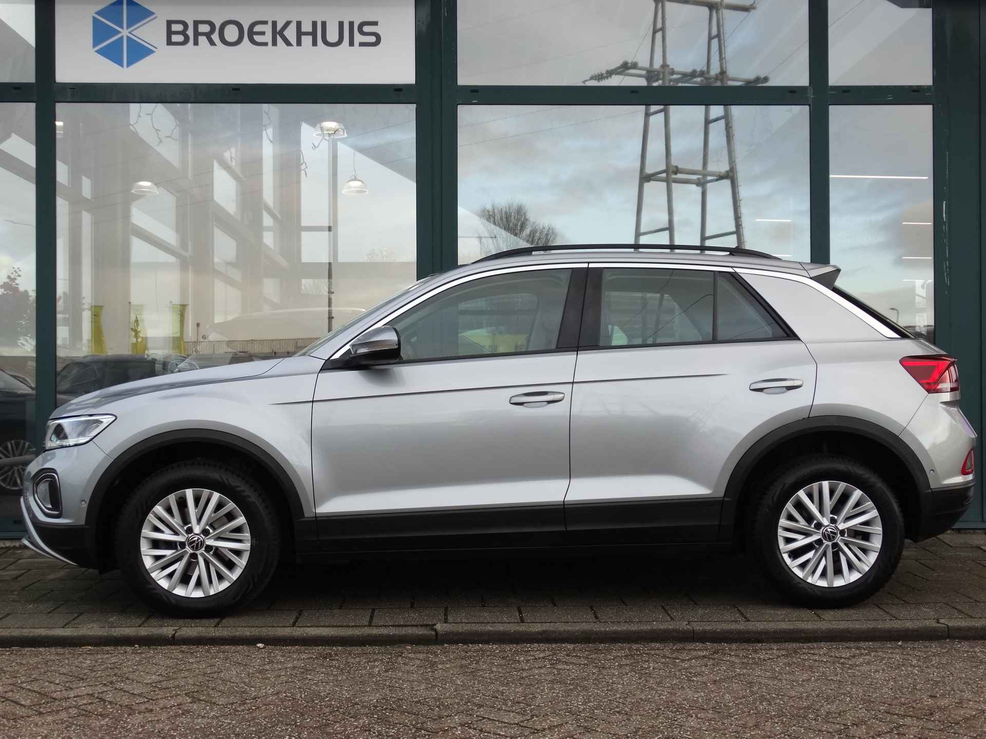 Volkswagen T-Roc 1.0 TSI 110PK Life | Apple Carplay/Android Auto | Cruise Control | Airco | Parkeersensoren | - 2/24