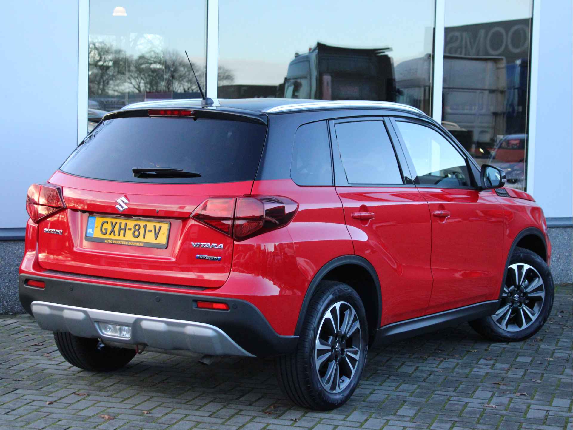 Suzuki Vitara 1.5 Hybrid Style Automaat Panoramadak, Multimediasysteem, Parkeercamera, Stoelverwarming, Navigatie - 3/47