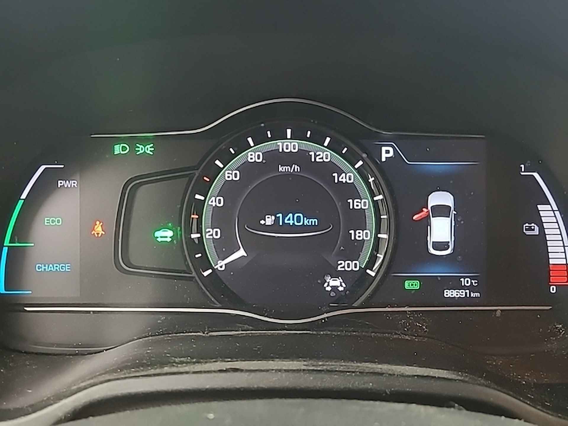 Hyundai IONIQ Comfort EV (120 PK) 1e-Eigen, Hyundai-Dealer-Onderh, 12-Mnd-Bovag, Nl-Auto, Keyless-Entry, Adaptieve-Cruisecontrol, Navigatie/Apple-Carplay/Android-Auto, Achteruitrijcamera, Parkeer-Sensoren, L.M.Velgen - 11/22