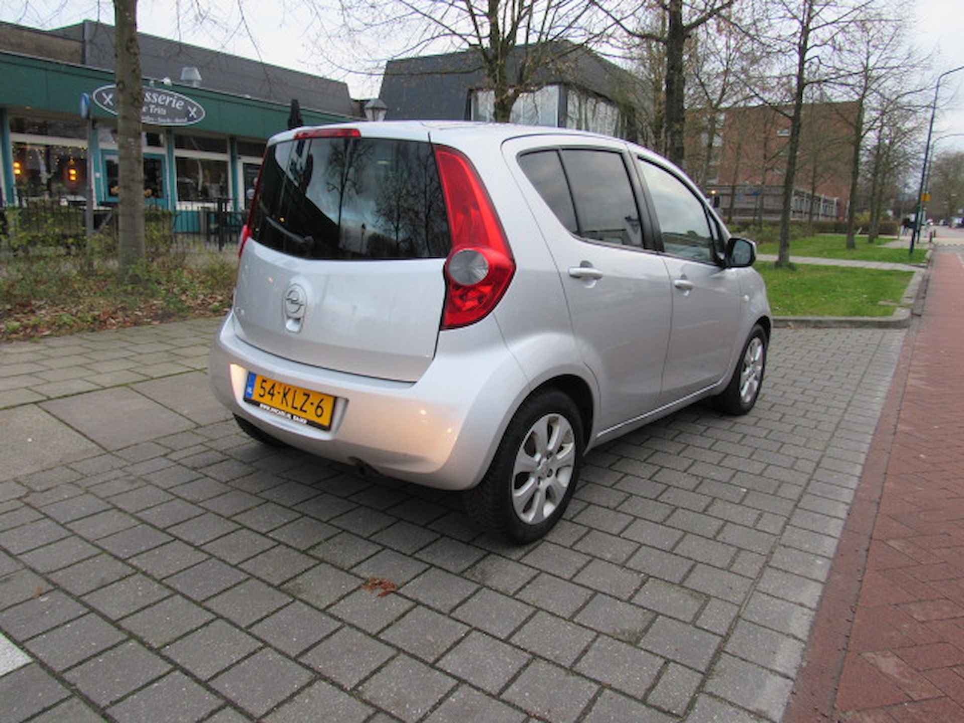 OPEL Agila 1.2 16V 63KW Edition Airco 78.400 km nap - 4/13