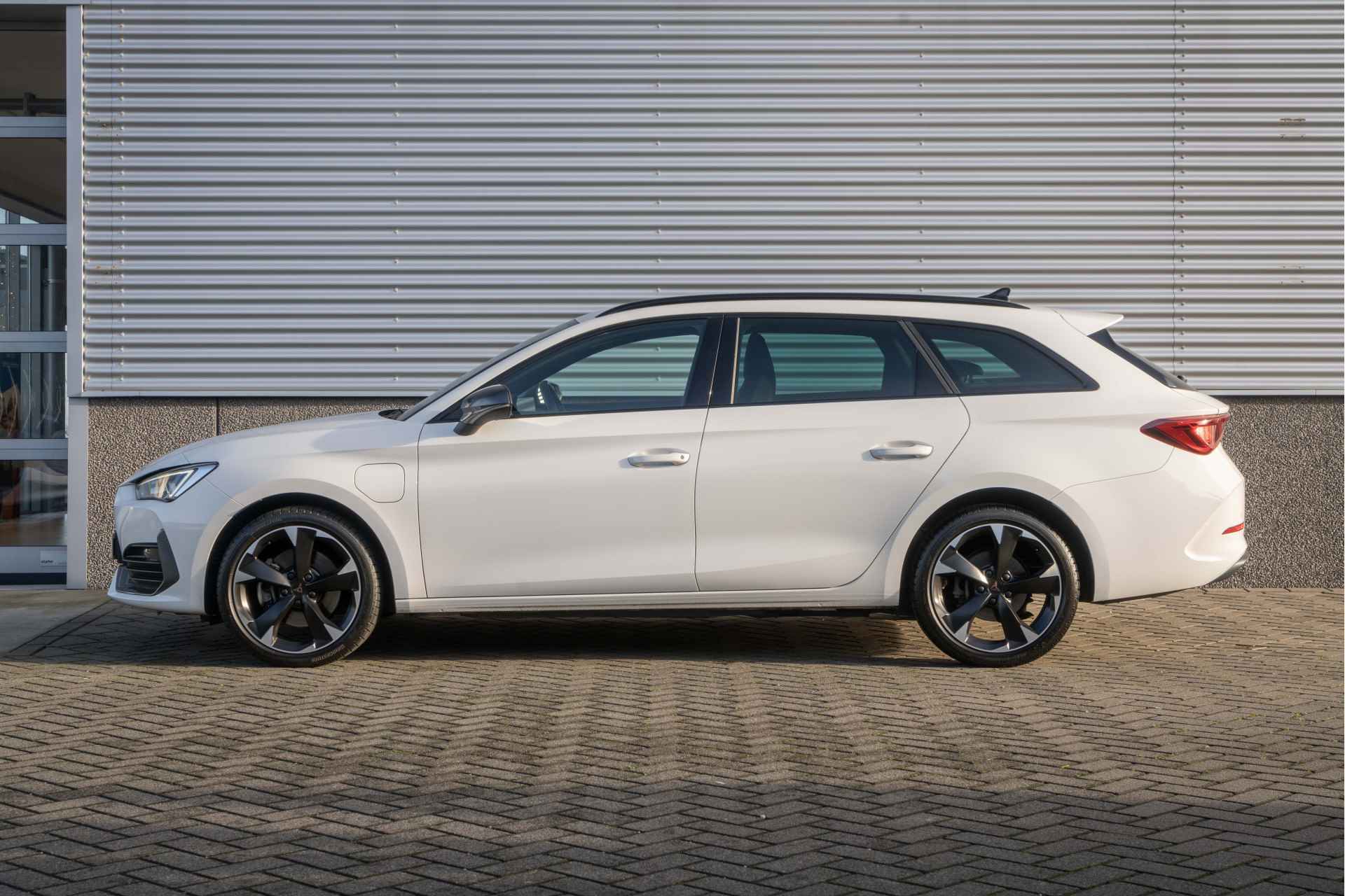 CUPRA Leon Sportstourer Cupra 1.4 e-Hybrid 204 pk phev Business - 8/39