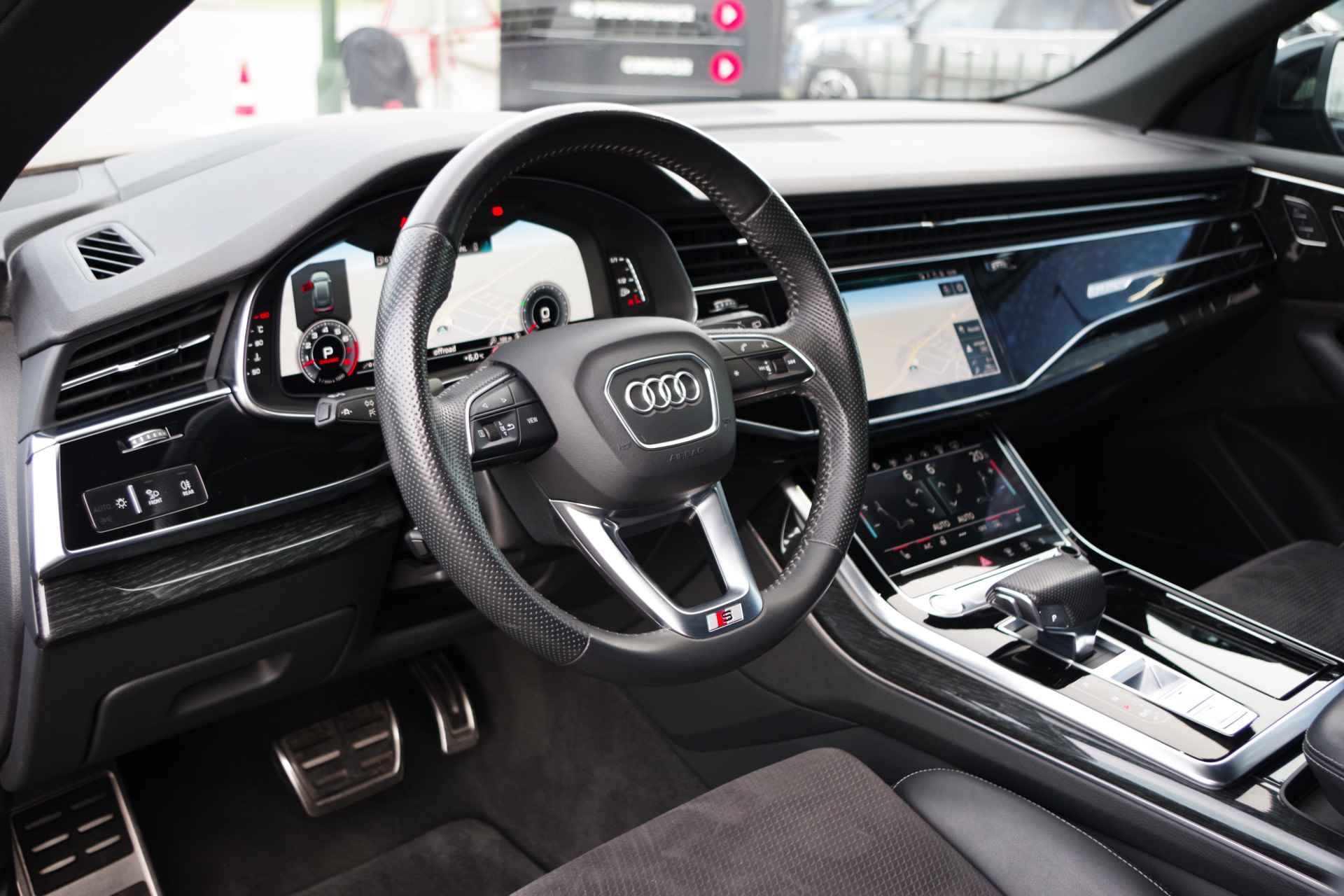 Audi Q8 55 TFSI 340 PK Quattro Pro Line Plus, ABT, Panoramadak, B&O, Elekt. Trekhaak, Luchtvering, Memory - 3/57