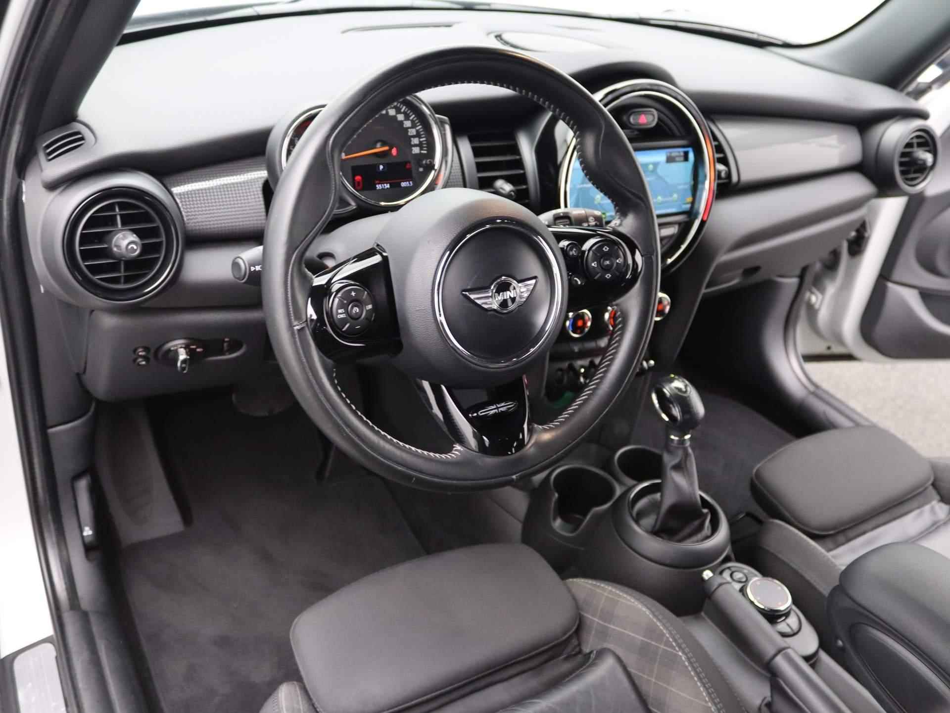 Mini Mini 1.5 Cooper Chili Business | Navigatie | Climate Control | Parkeerhulp  | LED Verlichting | - 26/40